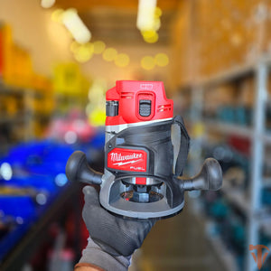 Milwaukee M18 FUEL 18V Brushless Cordless 1/2 in. Router – Tool Only – Open Box Milwaukee