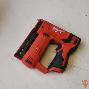 Milwaukee M12 stapler 2447-20 for fastening fabric insulation and trim open box