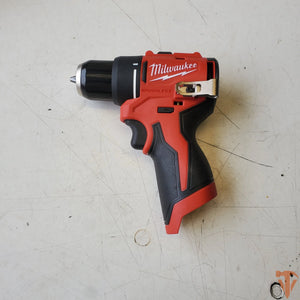 Milwaukee M12 12V Lithium-Ion Brushless Subcompact Drill Driver Kit – Open Box | SKU 1013581480 Milwaukee
