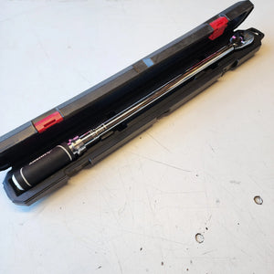 Husky 50 ft. / lbs. to 250 ft. / lbs. 1/2 in. Drive Torque Wrench Husky