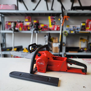 Milwaukee M18 FUEL 16 in. 18V Lithium-Ion Brushless Battery Chainsaw Milwaukee