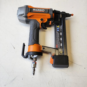 RIDGID Pneumatic 18-Gauge 1-1/2 in. Finish Stapler with Contractor's Bag ridgid