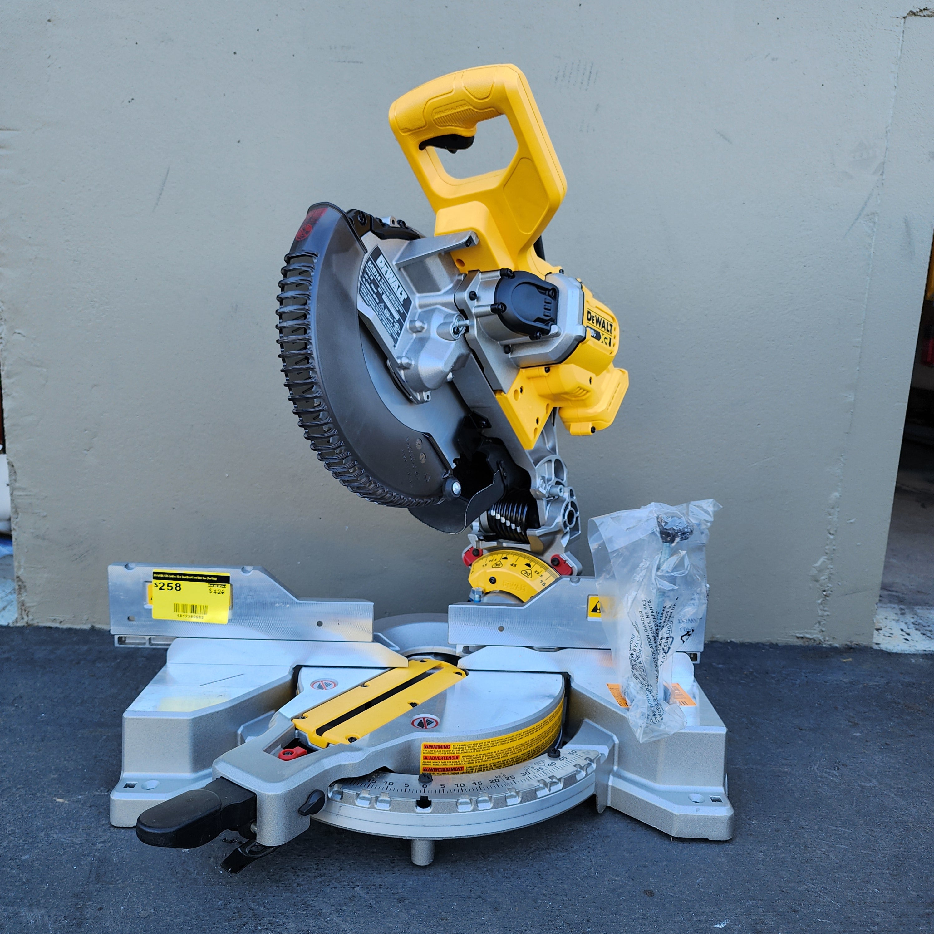 DEWALT 20-Volt MAX XR Cordless 10 in. Dual Bevel Fixed Miter Saw Tool Only DEWALT