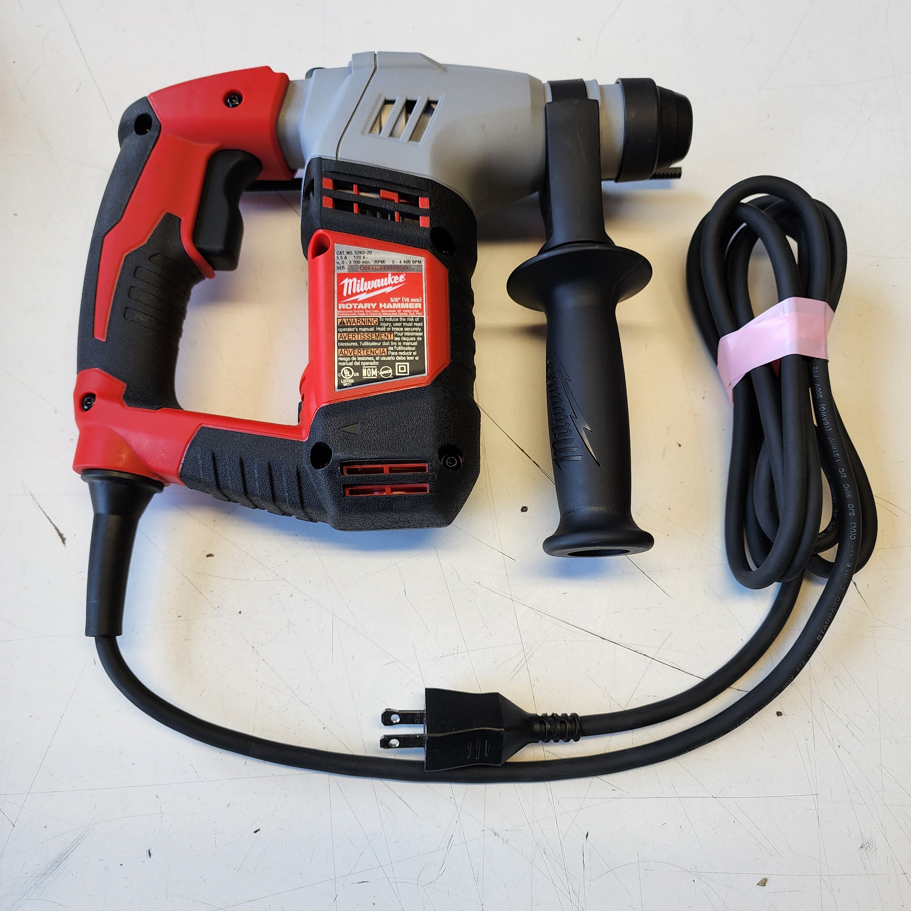 Milwaukee 5.5 Amp 5/8 in. Corded SDS-plus Concrete/Masonry Rotary Hammer Drill Kit with Case – Model 1000489956