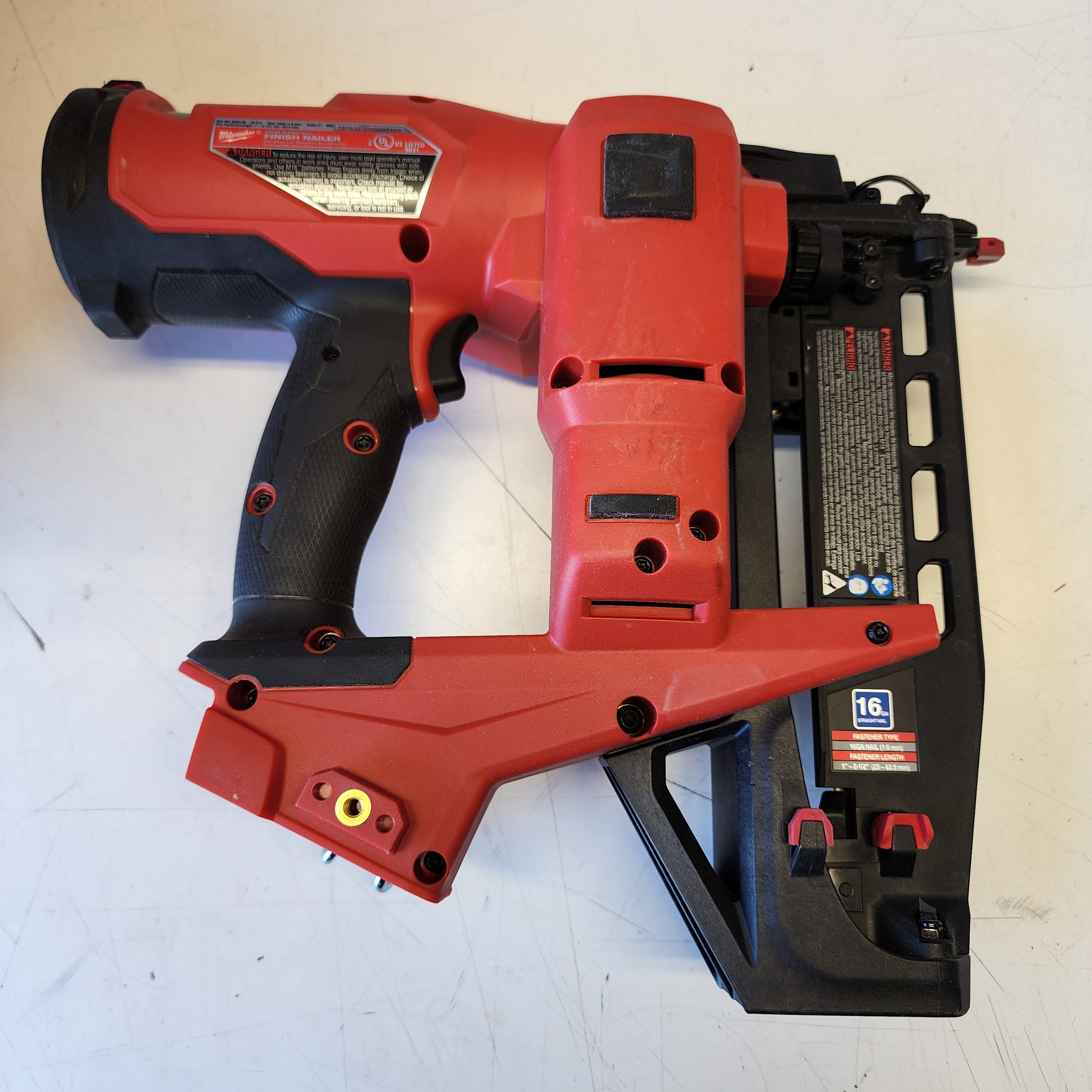 Milwaukee M18 FUEL 18-Volt Lithium-Ion Brushless Cordless Gen II 16-Gauge Straight Finish Nailer (Tool Only) Milwaukee