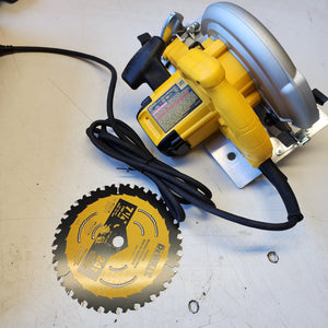 DEWALT lightweight circular saw 15 amp 7-1/4 inch high performance