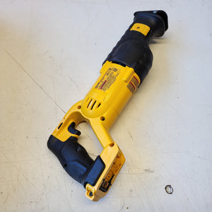 DEWALT cordless reciprocating saw 20V MAX for construction jobs