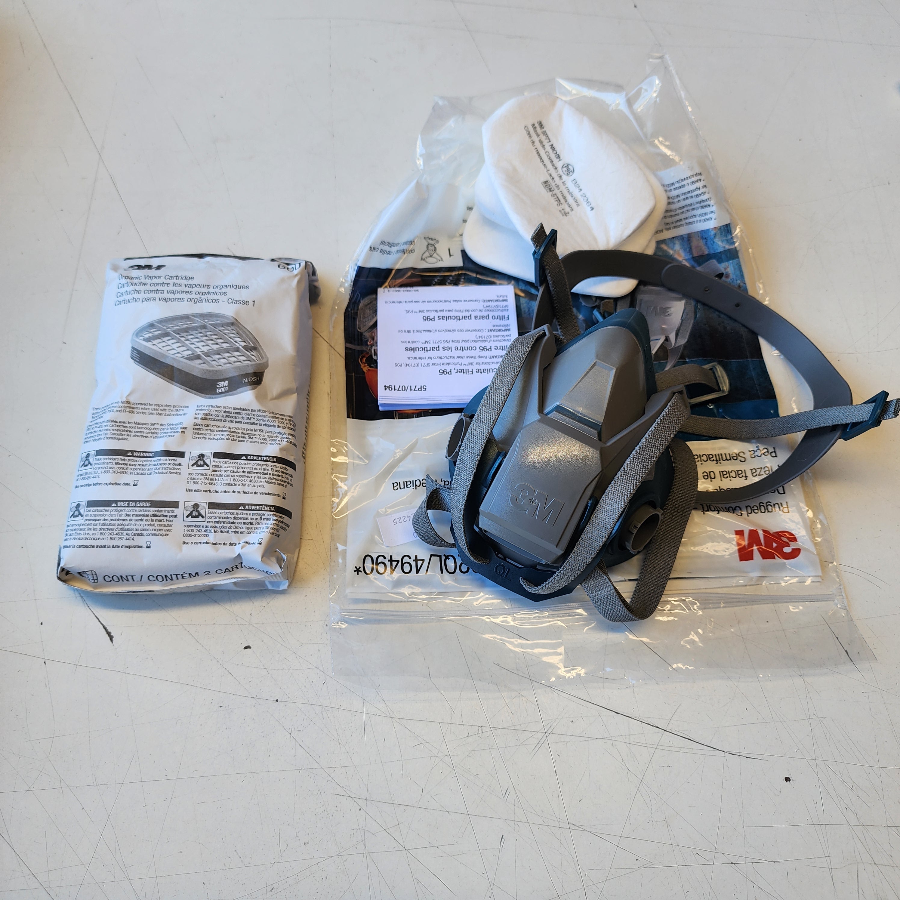 3M Paint Project Quick Latch Reusable Respirator 6502QL, OV/P95 3M