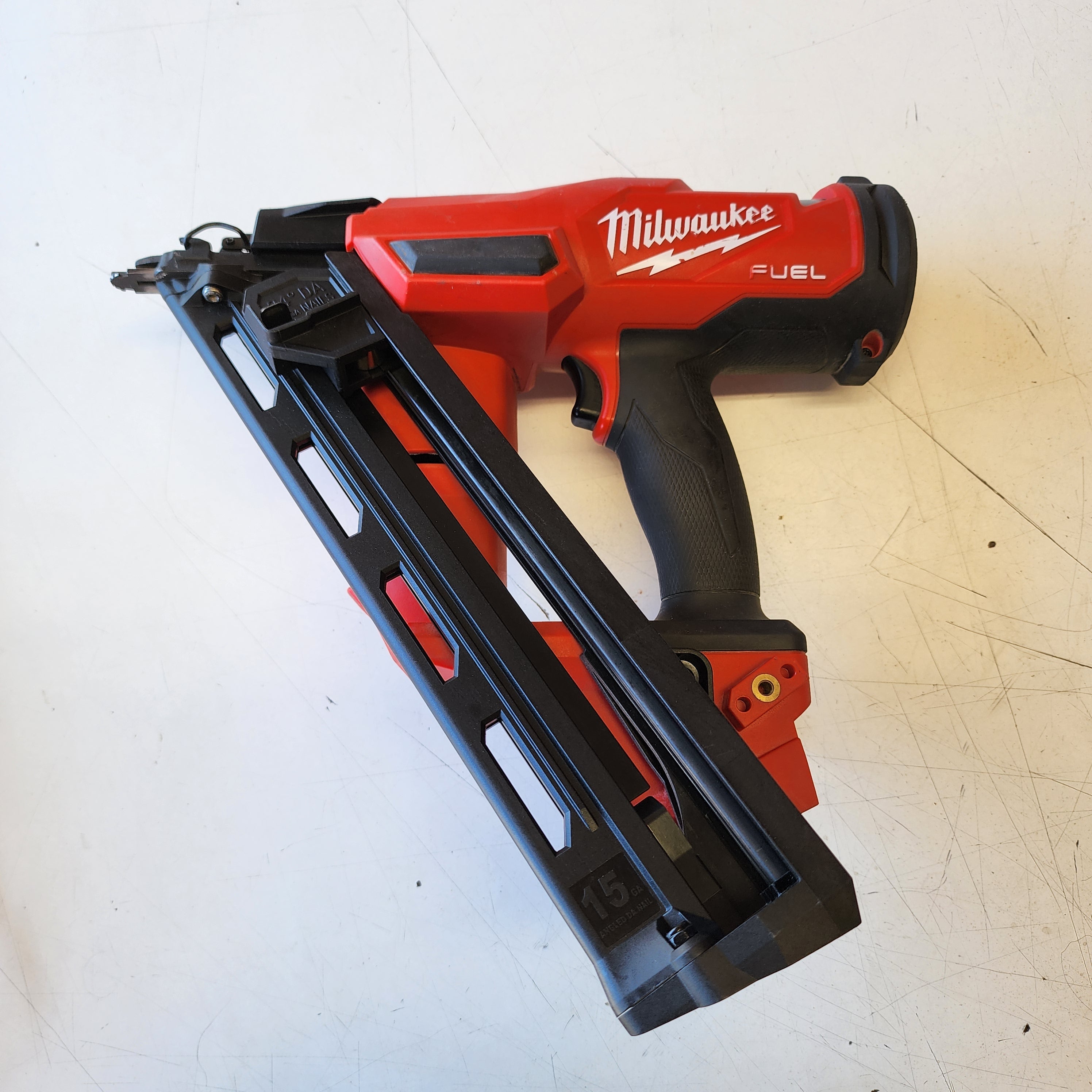 Milwaukee M18 FUEL 18V Lithium-Ion Brushless Cordless Gen II 15-Gauge Angled Finish Nailer Tool-Only Milwaukee