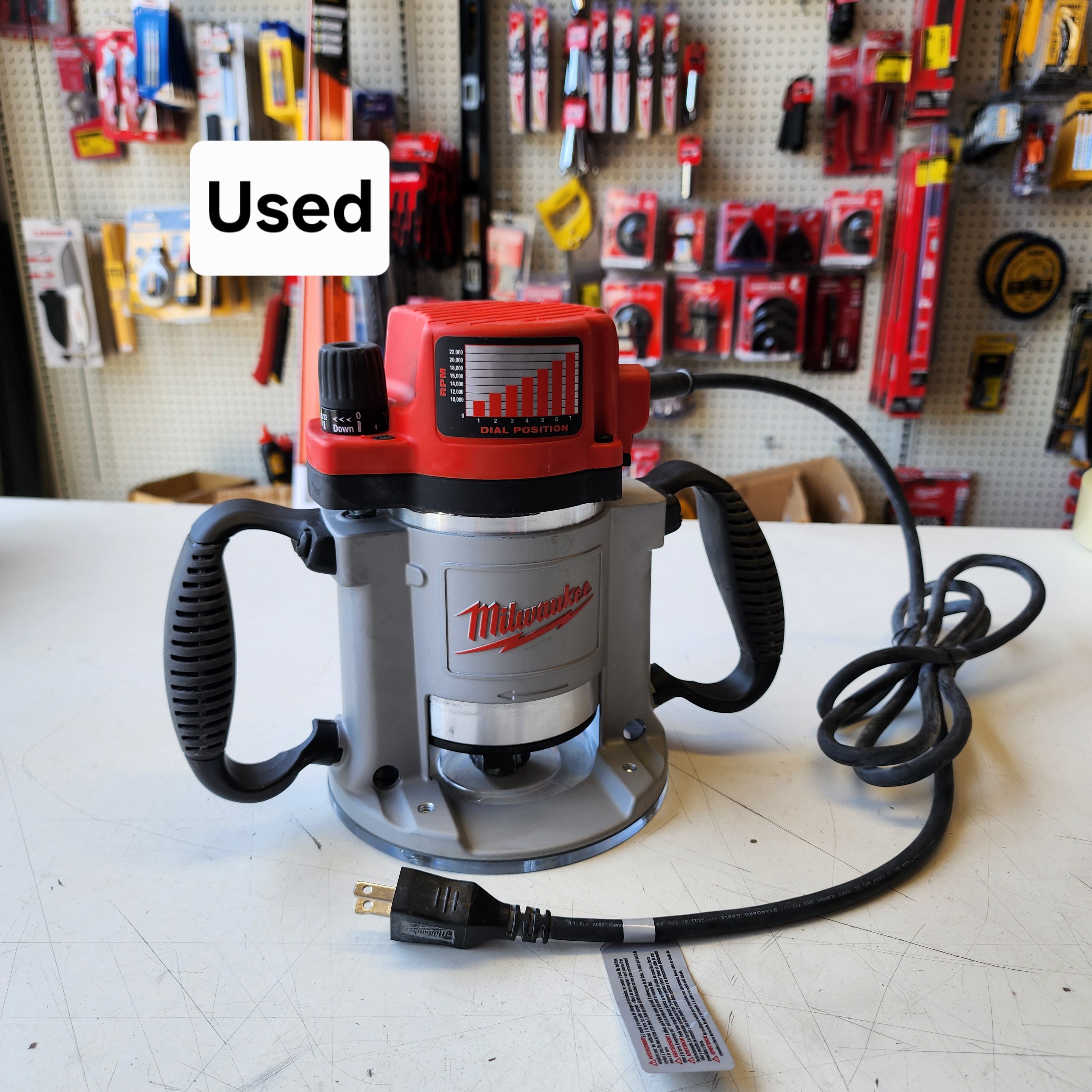 Milwaukee 3-1/2 Max HP Fixed-Base Production Router Milwaukee