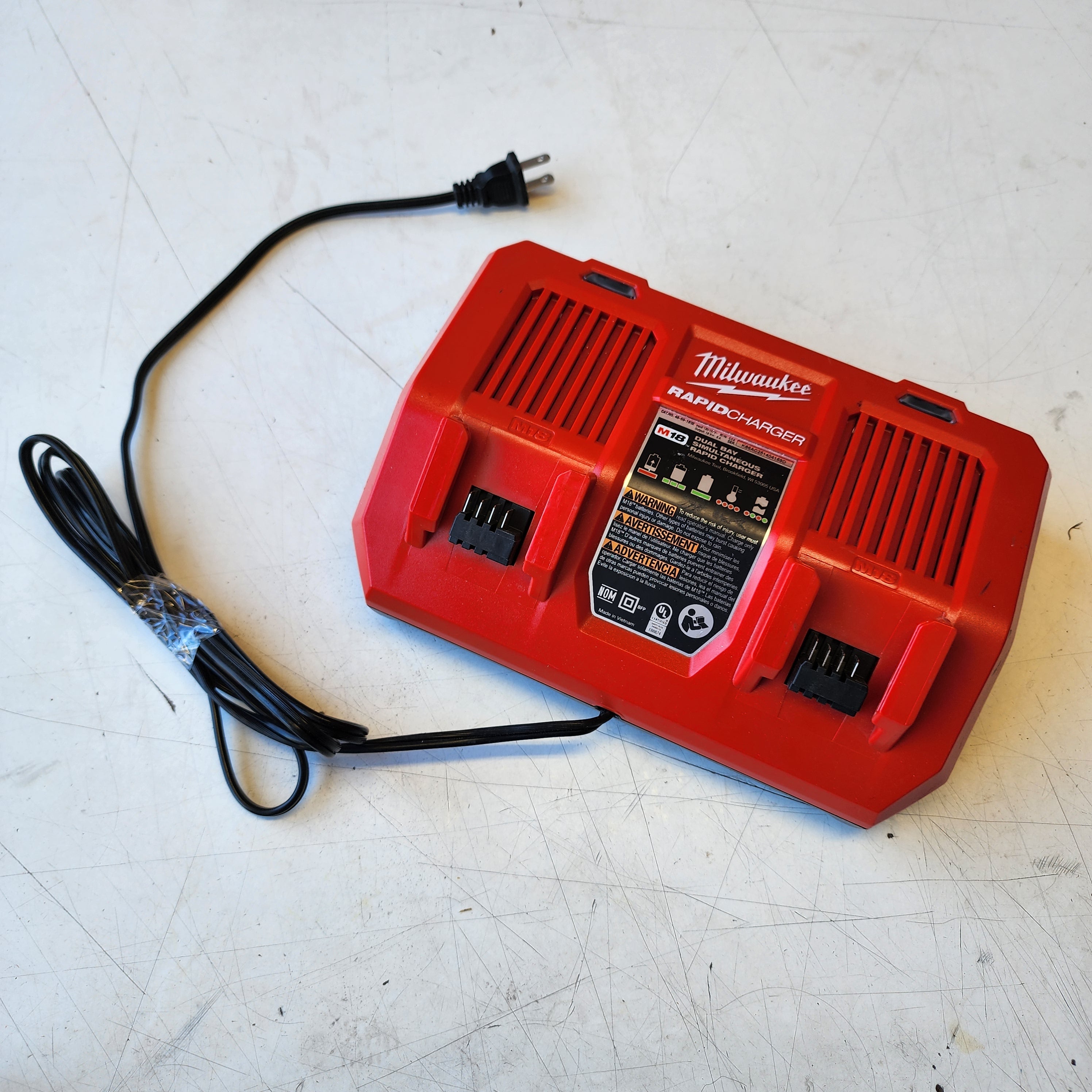 Milwaukee M18 18V Lithium-Ion Dual Bay Rapid Battery Charger