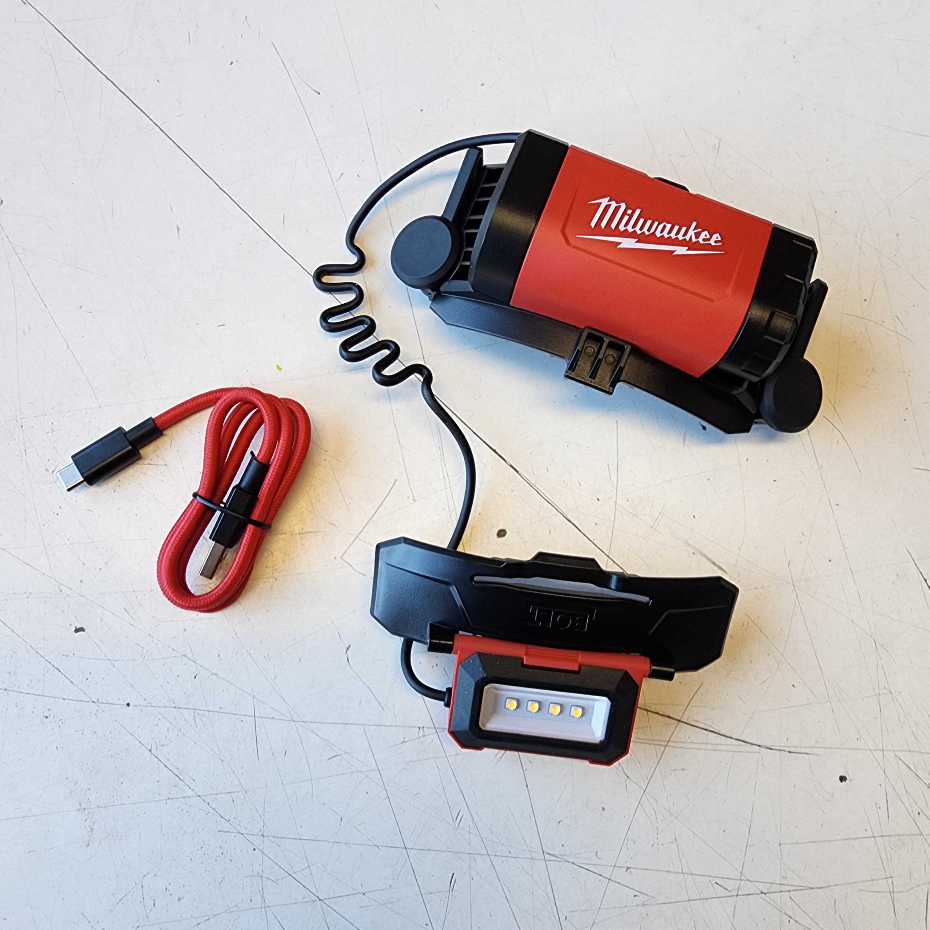 Milwaukee BOLT 600 Lumens LED REDLITHIUM Rechargeable Headlamp Milwaukee