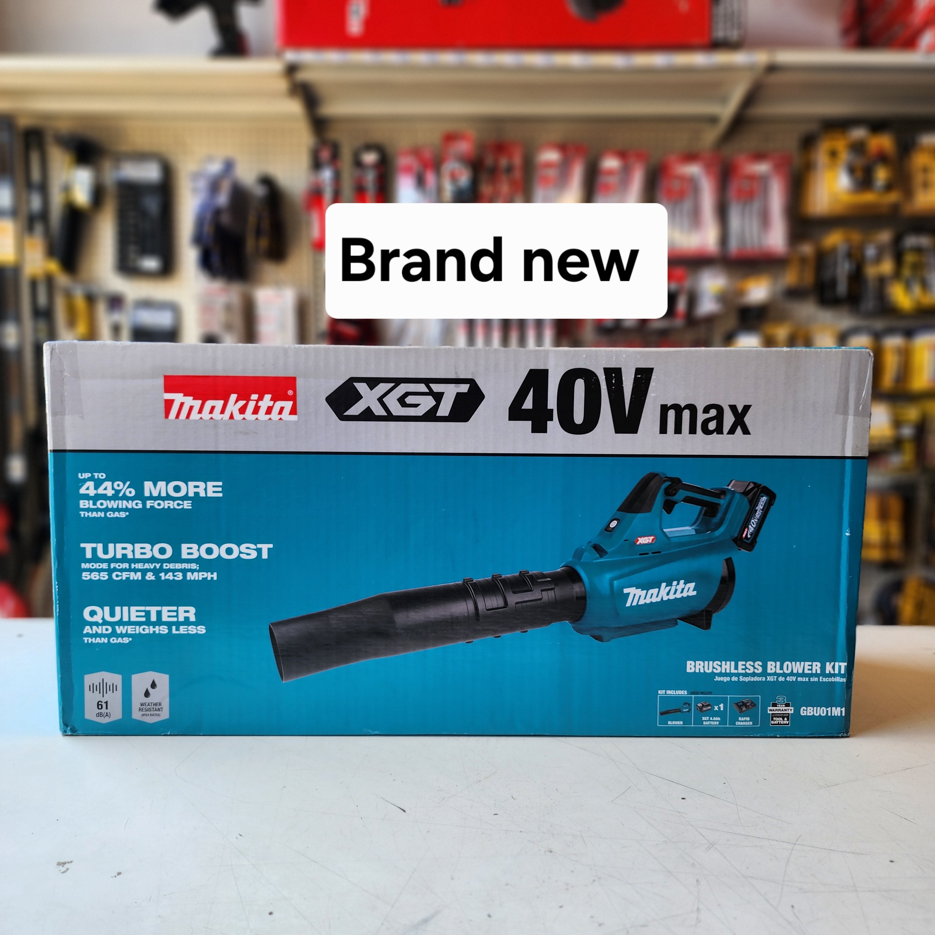 Makita 40V max XGT Brushless Cordless Blower Kit with 4.0Ah Battery Makita