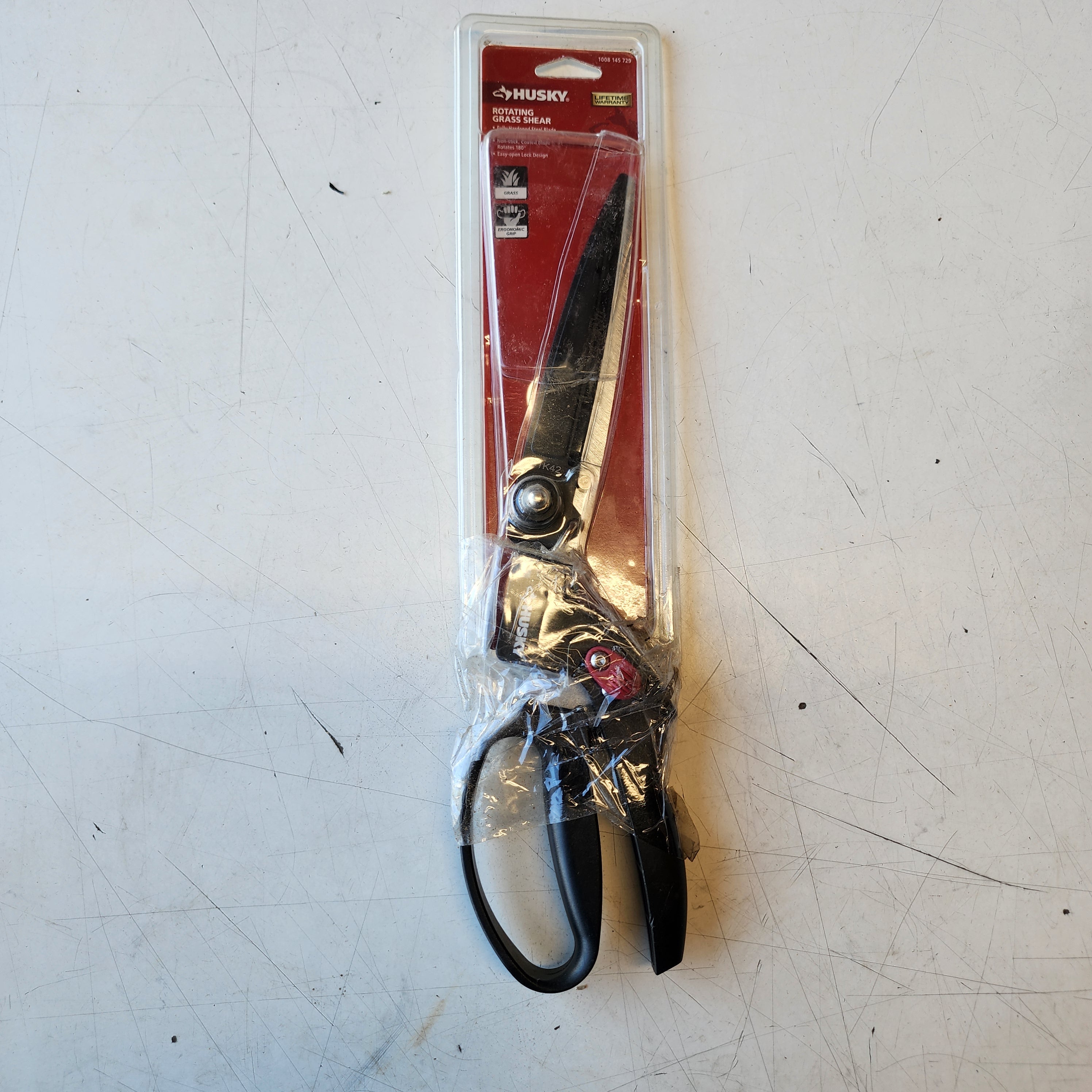 Tijeras de podar césped Husky de 5 pulg. con cuchilla giratoria de 180°