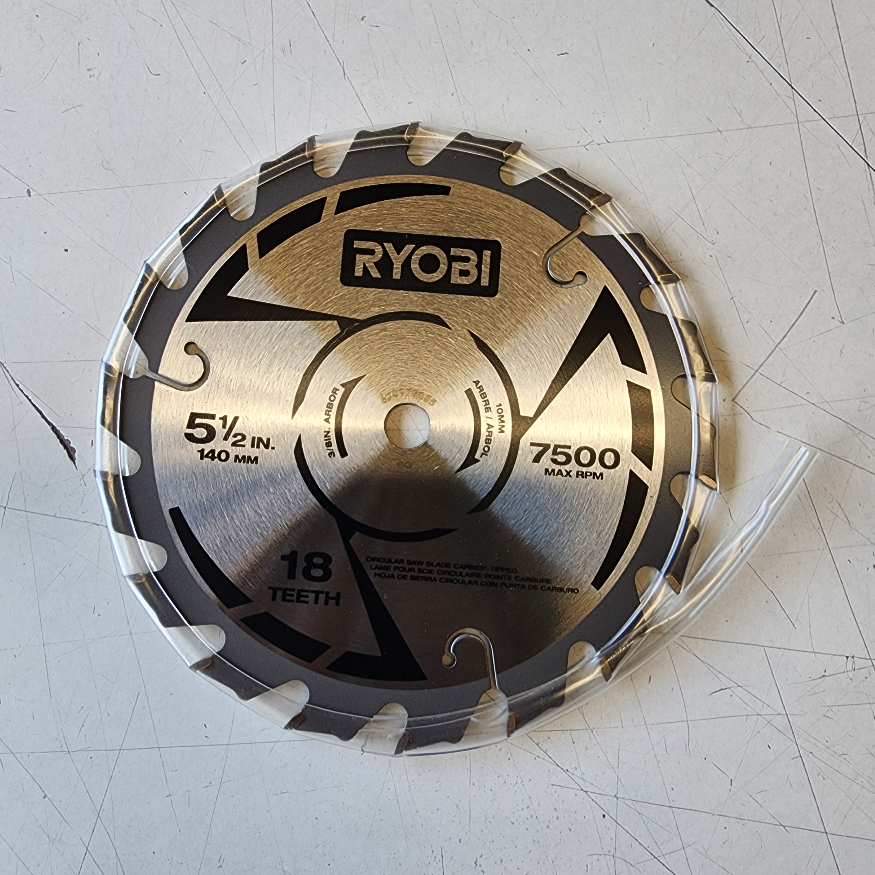 RYOBI A065101 Hoja de sierra circular de carburo de 5-1/2 pulg. y 18 dientes de corte fino