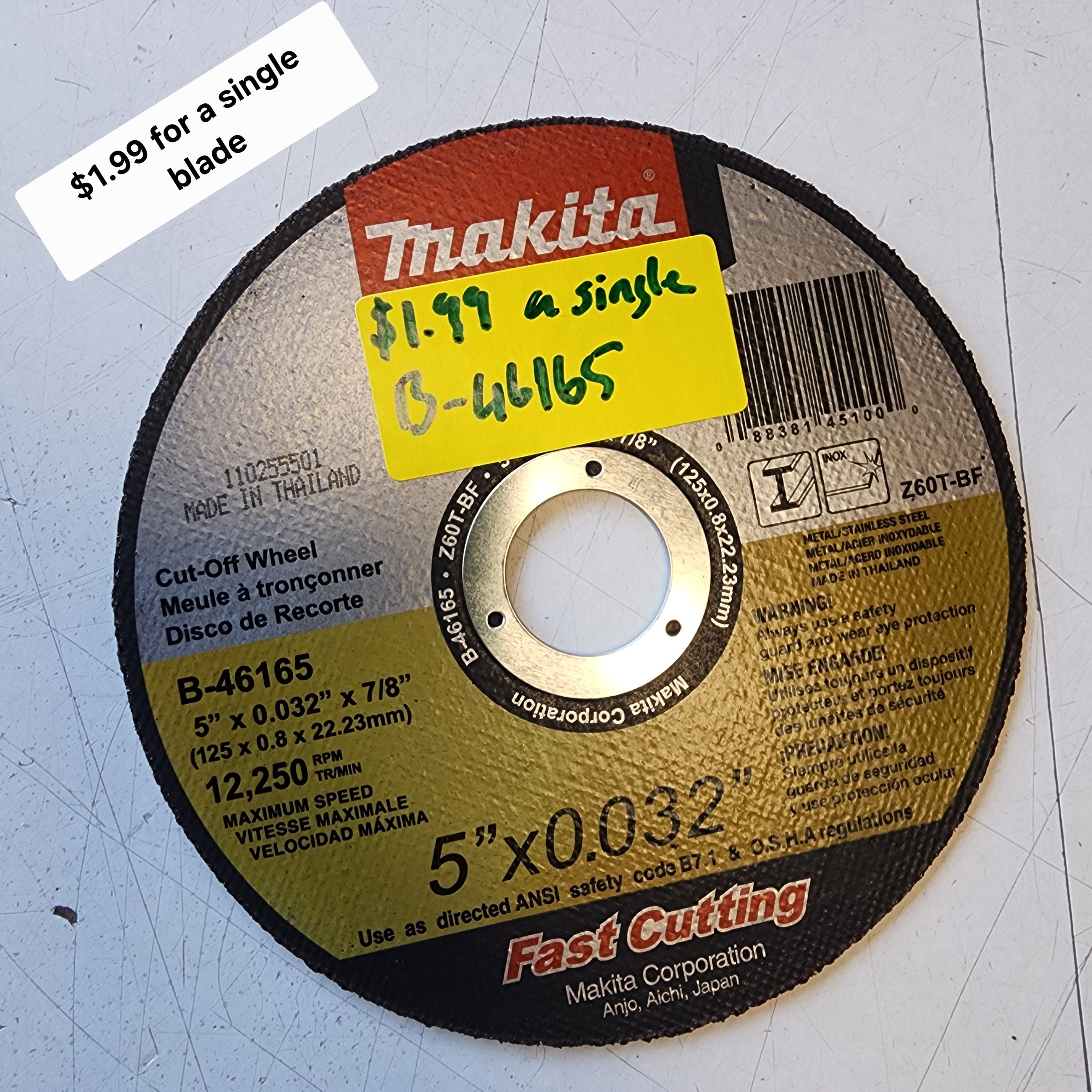 Disco de corte ultra fino Makita de 5 pulg. x 0.032 pulg. x 7/8 pulg. para acero inoxidable