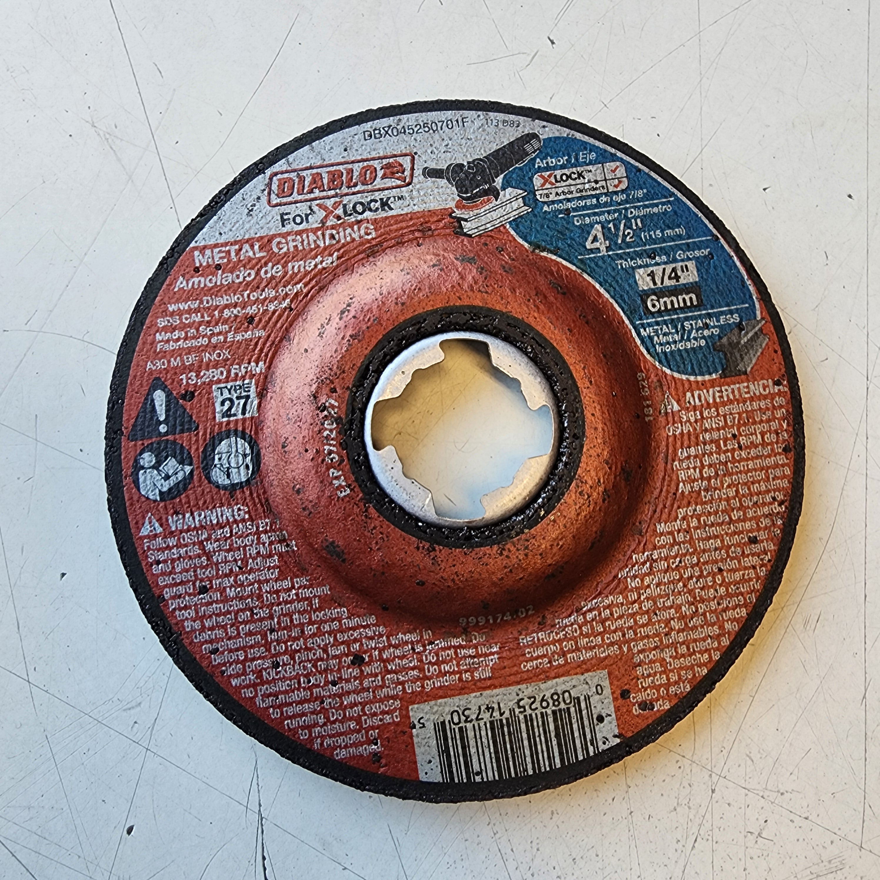 DIABLO DBX045250701F Disco de desbaste de metal tipo 27 de 4-1/2 pulg X-Lock 7/8 pulg