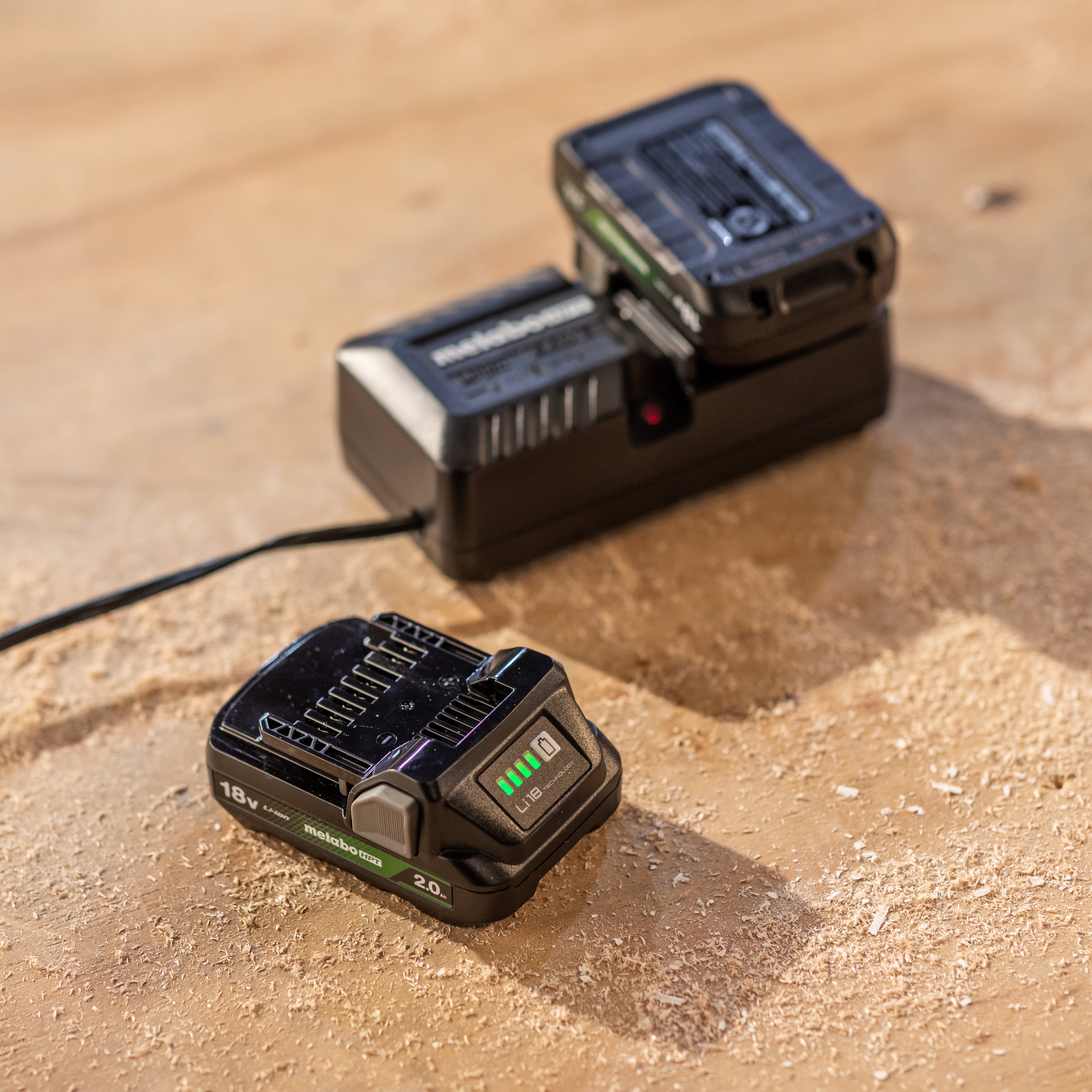 Metabo HPT UC18YKSLSM 18V Lithium Ion 2.0Ah Batteries w/Charge Indicators/Charge Kit Way Source