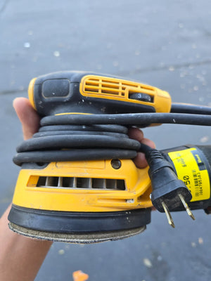 DEWALT DWE6423 5 in. Random Orbital Sander 3 Amp Variable Speed Corded