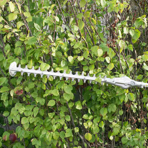 ECHO 21 in hedge trimmer attachment for precise hedge trimming