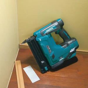 Makita 18V LXT Lithium-Ion 18-Gauge Cordless Brad Nailer Tool Only Makita