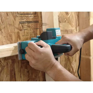 Makita planer kit with hard case included