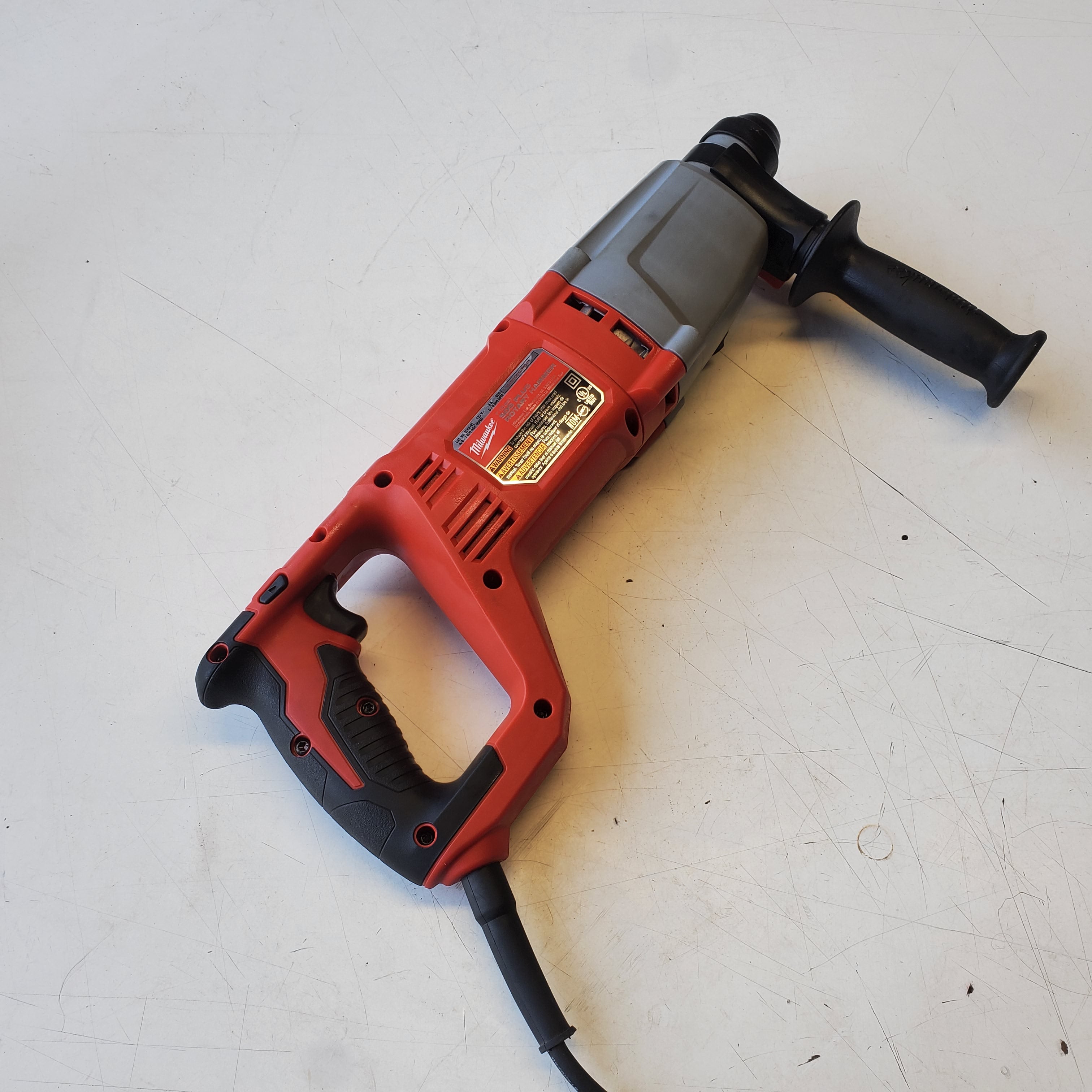 Milwaukee D handle rotary hammer SDS 1 in corded heavy duty drill