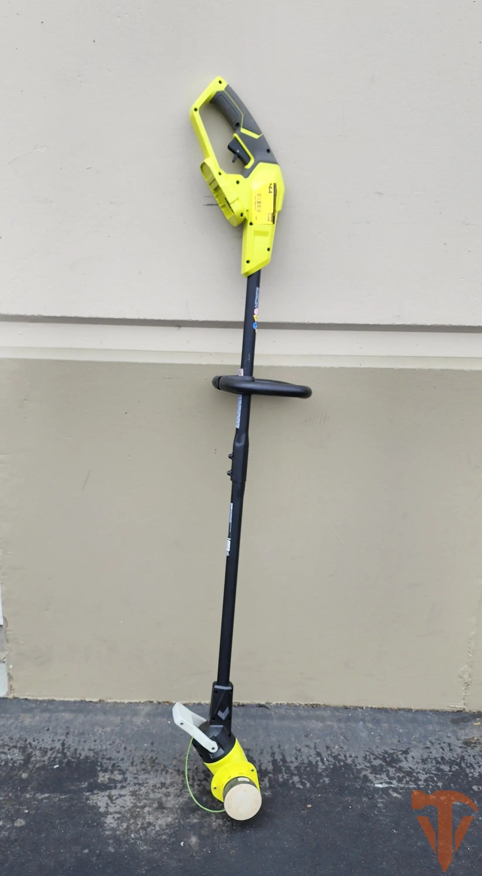 RYOBI ONE+ 18V 13 in. Cordless Battery String Trim #condition_open-box