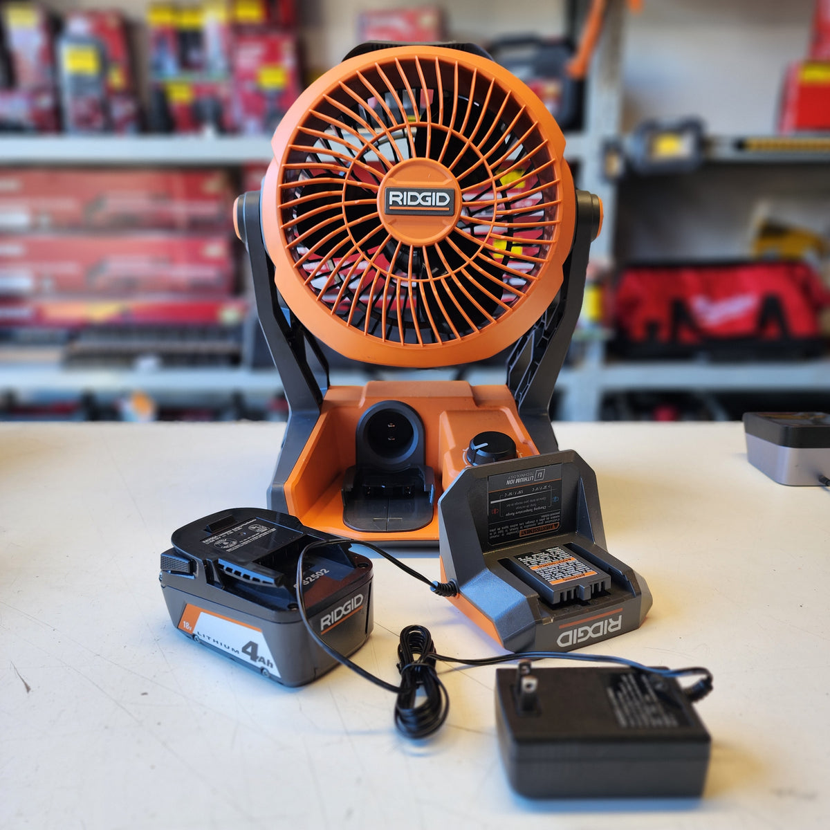 Walling Fan Ridgid RIDGID 18V Cordless Jobsite Fan Kit with 4.0 Ah Battery and Charger