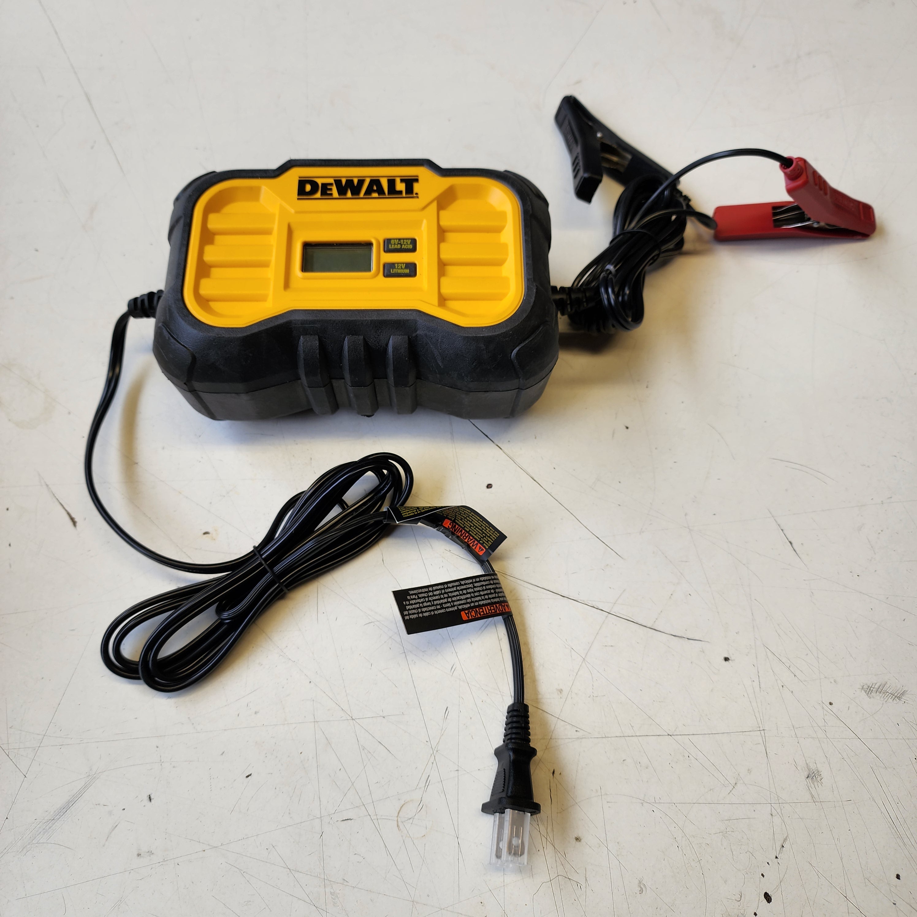 DEWALT Professional 10 Amp Battery Charger, Battery Maintainer, Battery Trickle Charger
