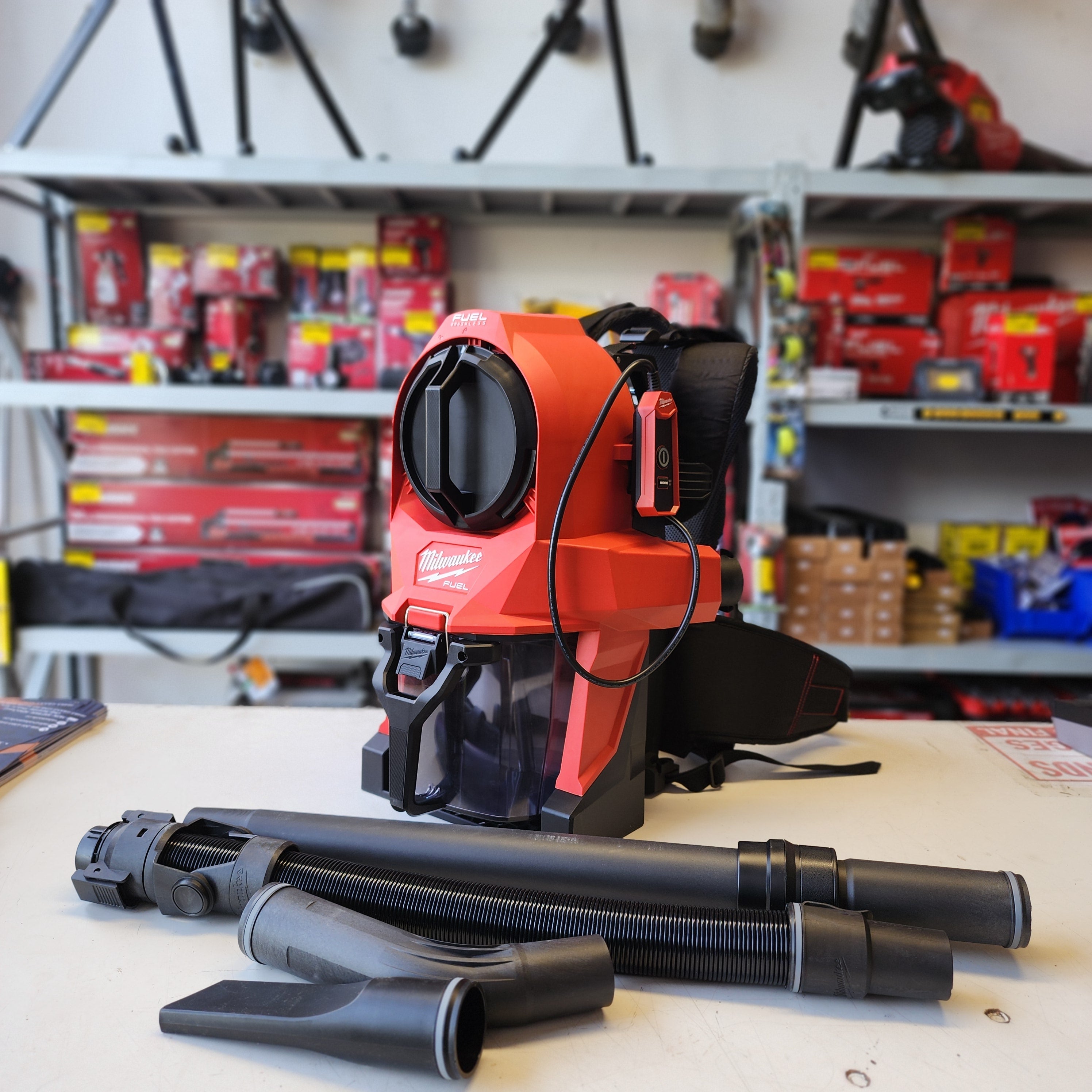 Milwaukee M18 FUEL 18-Volt Lithium-Ion Brushless R #condition_open-box