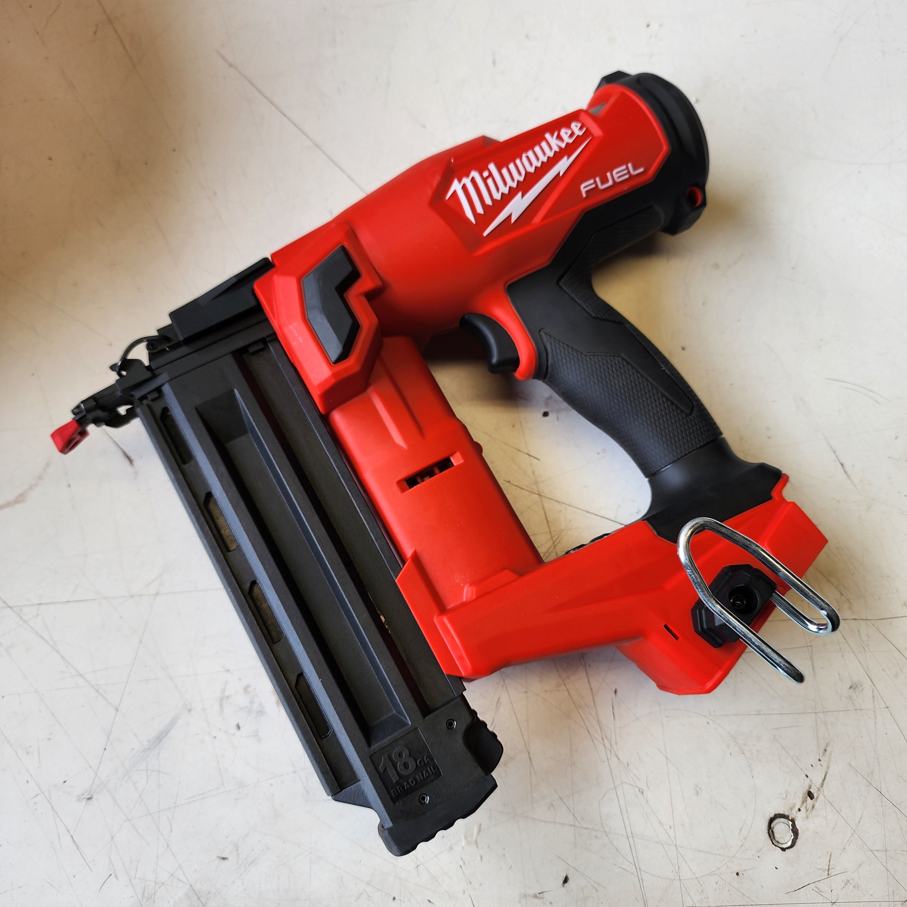 Milwaukee finish nailer cordless brushless design