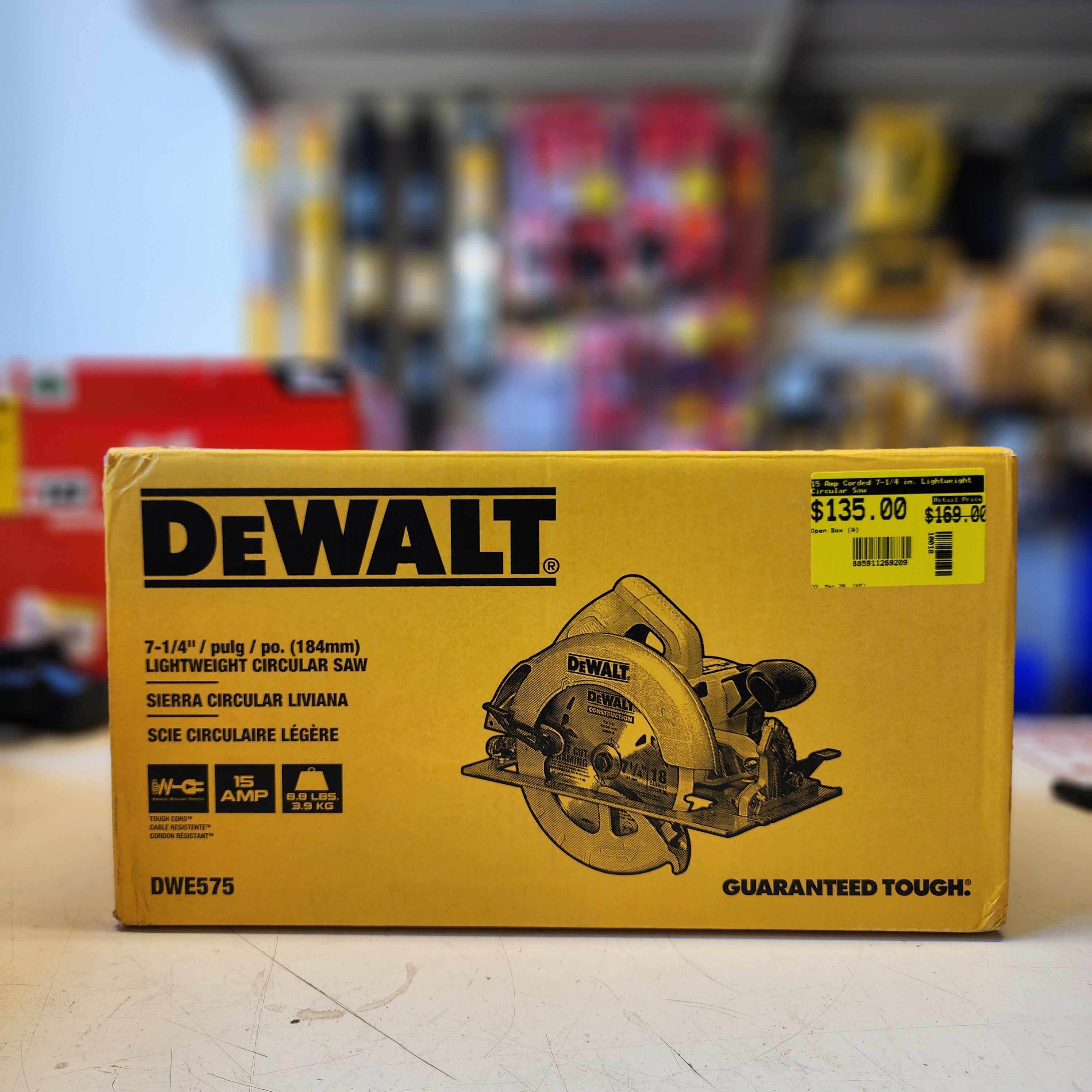 DEWALT lightweight circular saw 15 amp 7-1/4 inch high performance