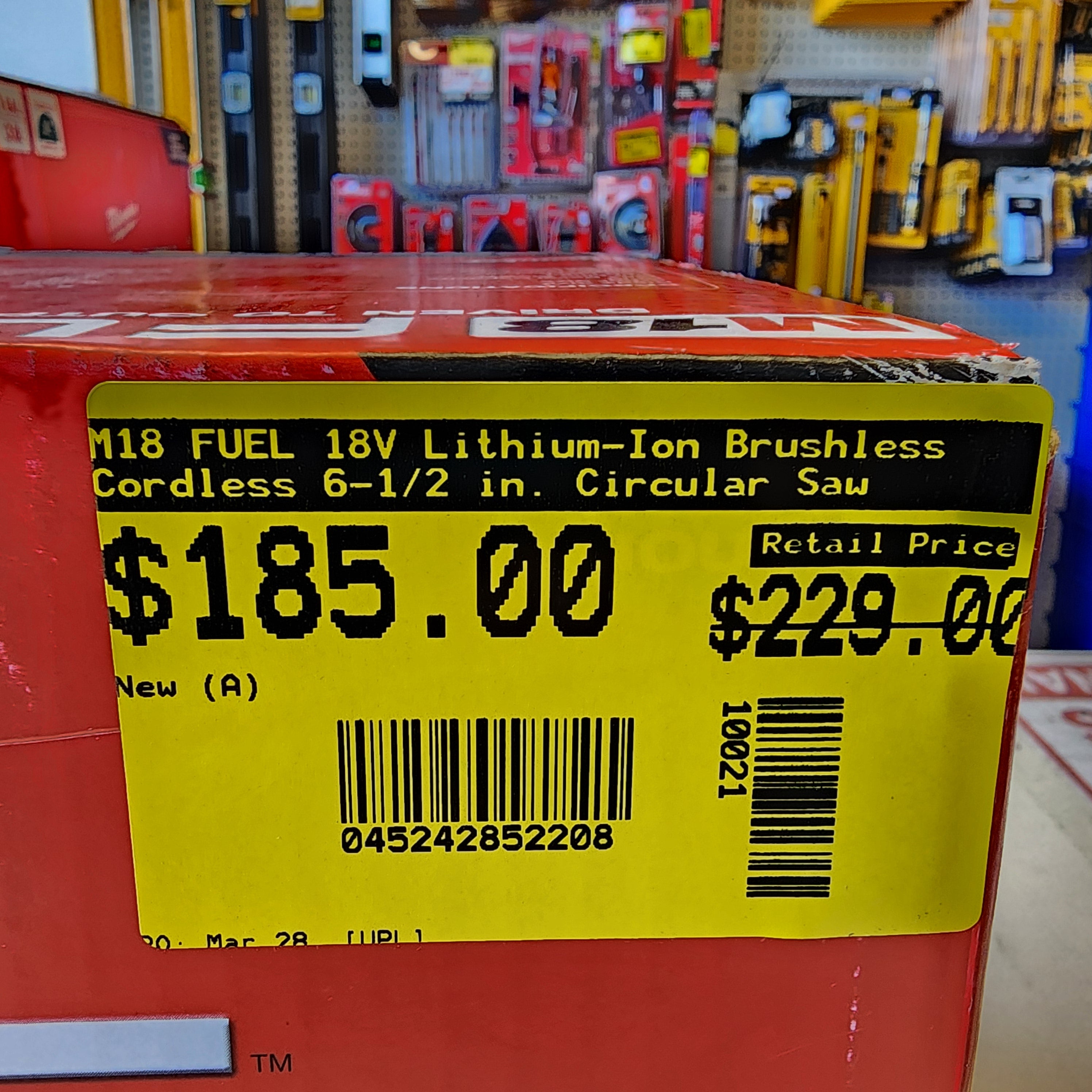 Milwaukee M18 saw for carpentry and framing