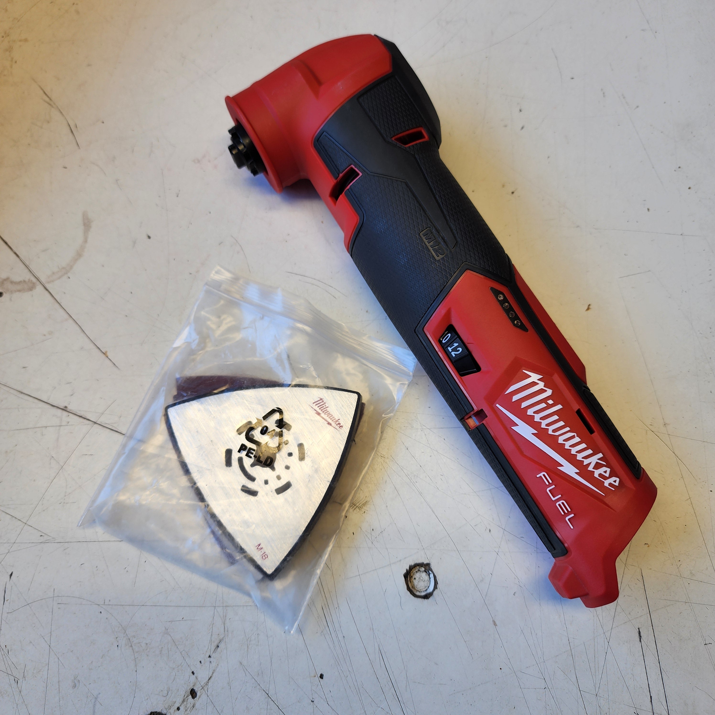 Milwaukee oscillating multi-tool listing photo 2526-20