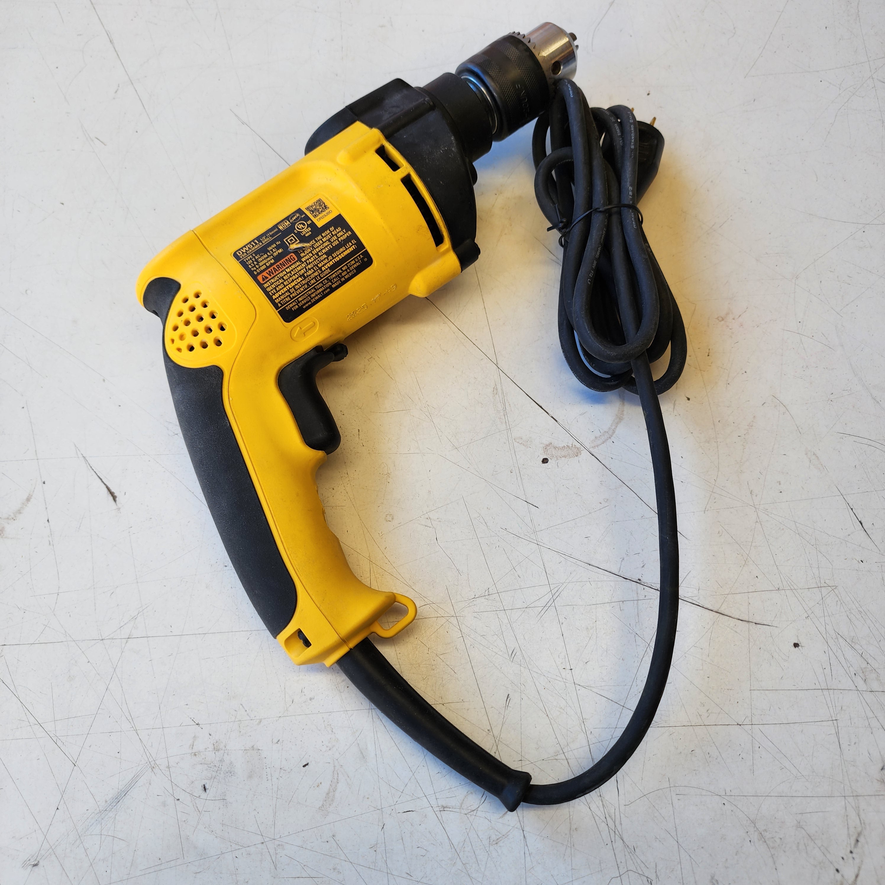 DEWALT 1/2 in hammer drill 7.8 amp with variable speed and reverse function