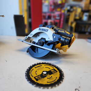 DEWALT 6-1/2 in cordless circular saw brushless sidewinder design