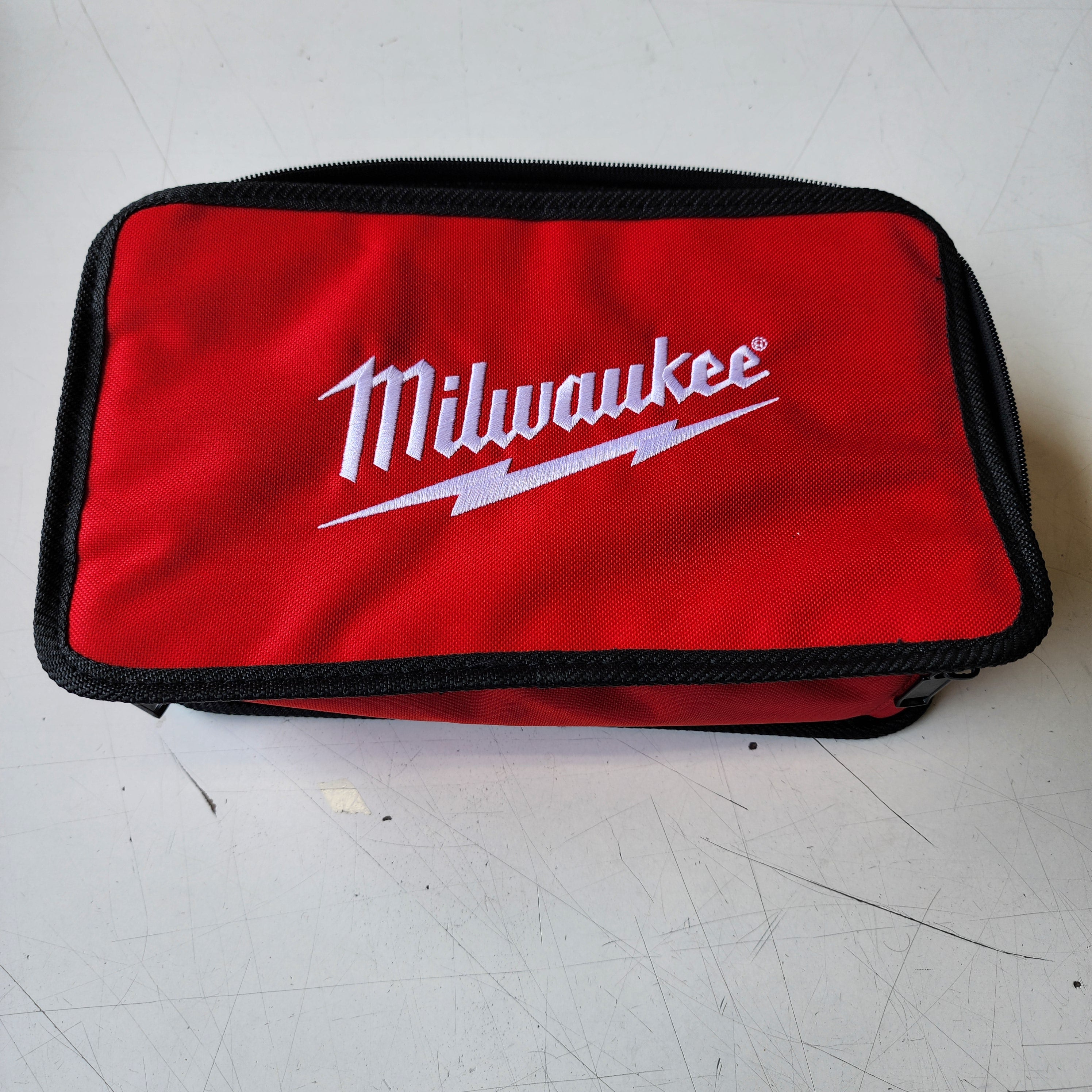 Milwaukee Heavy-Duty Tool Bag
