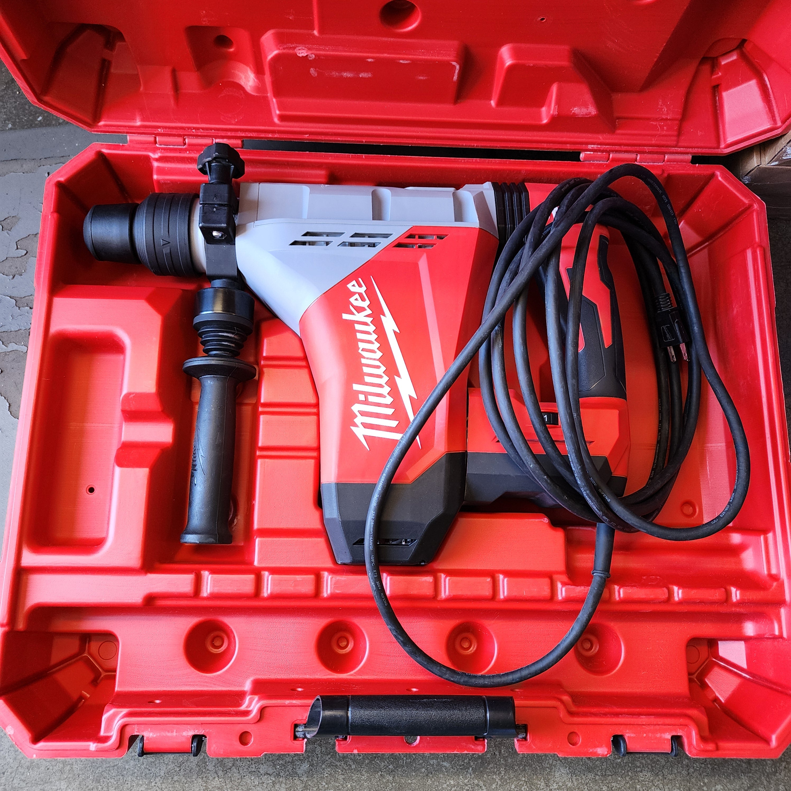 Milwaukee 1-3/4 in. SDS-MAX Rotary Hammer Milwaukee
