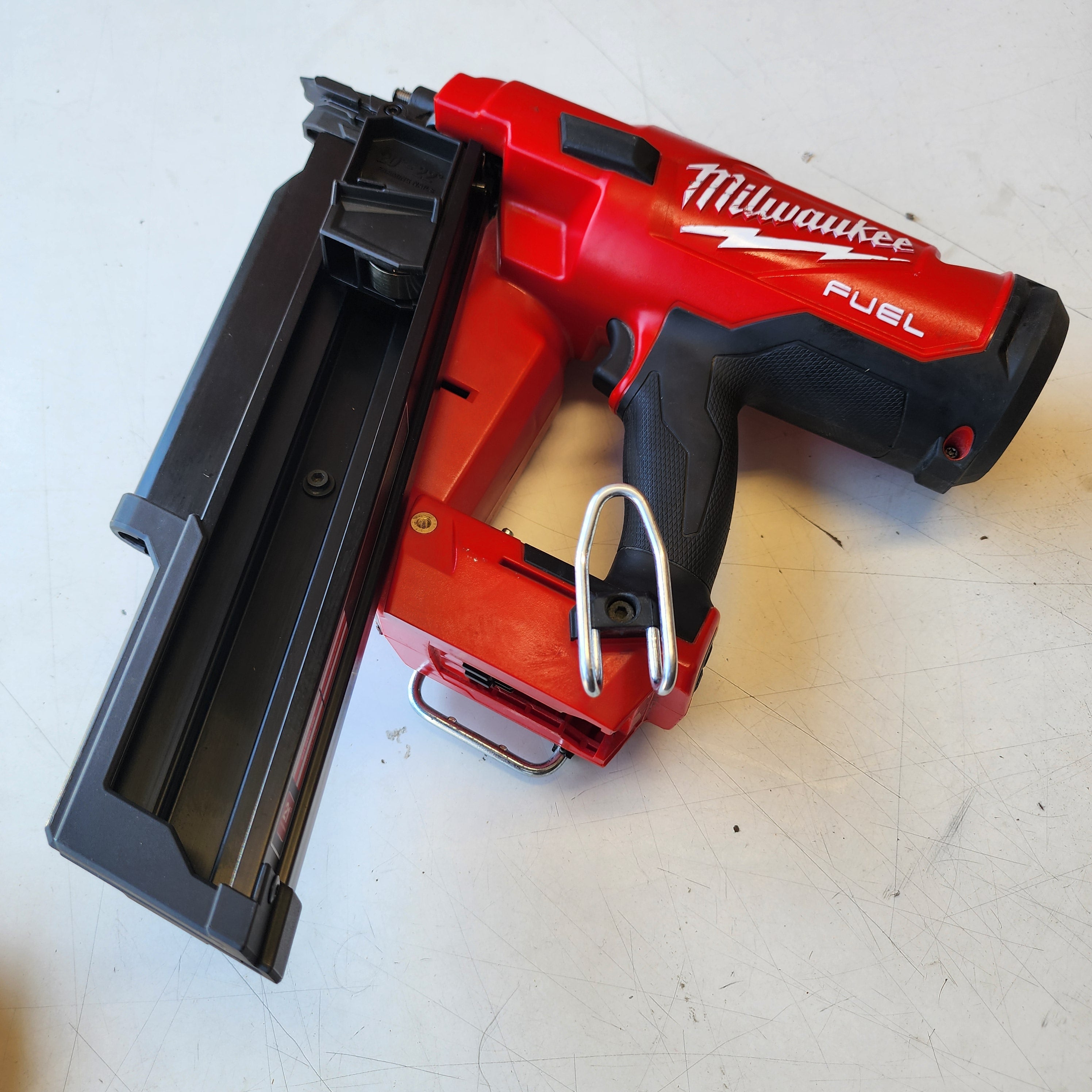 Milwaukee M18 FUEL Cordless 30° Framing Nailer