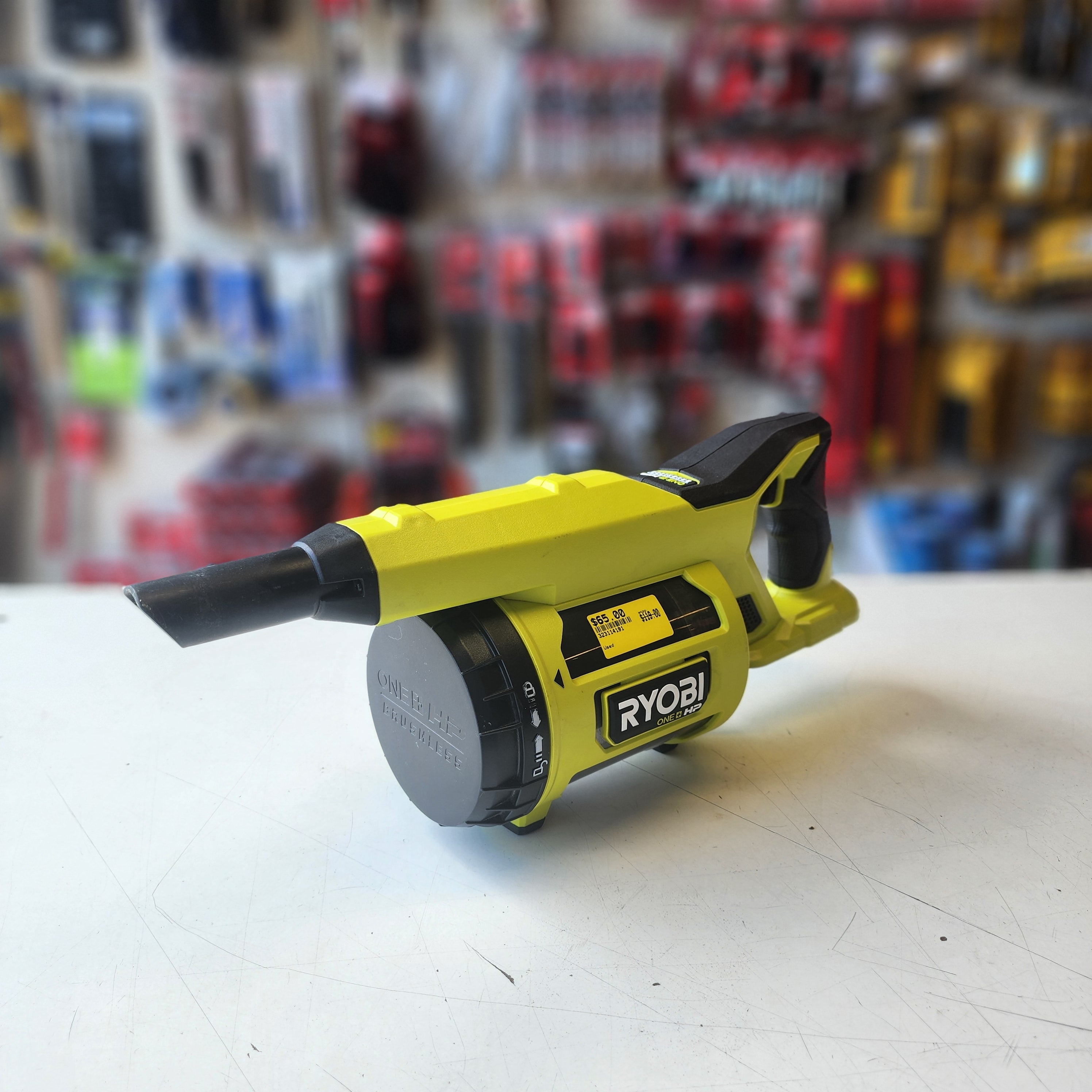 Aspiradora de mano inalámbrica RYOBI ONE+ HP de 18 V con filtro HEPA, usada