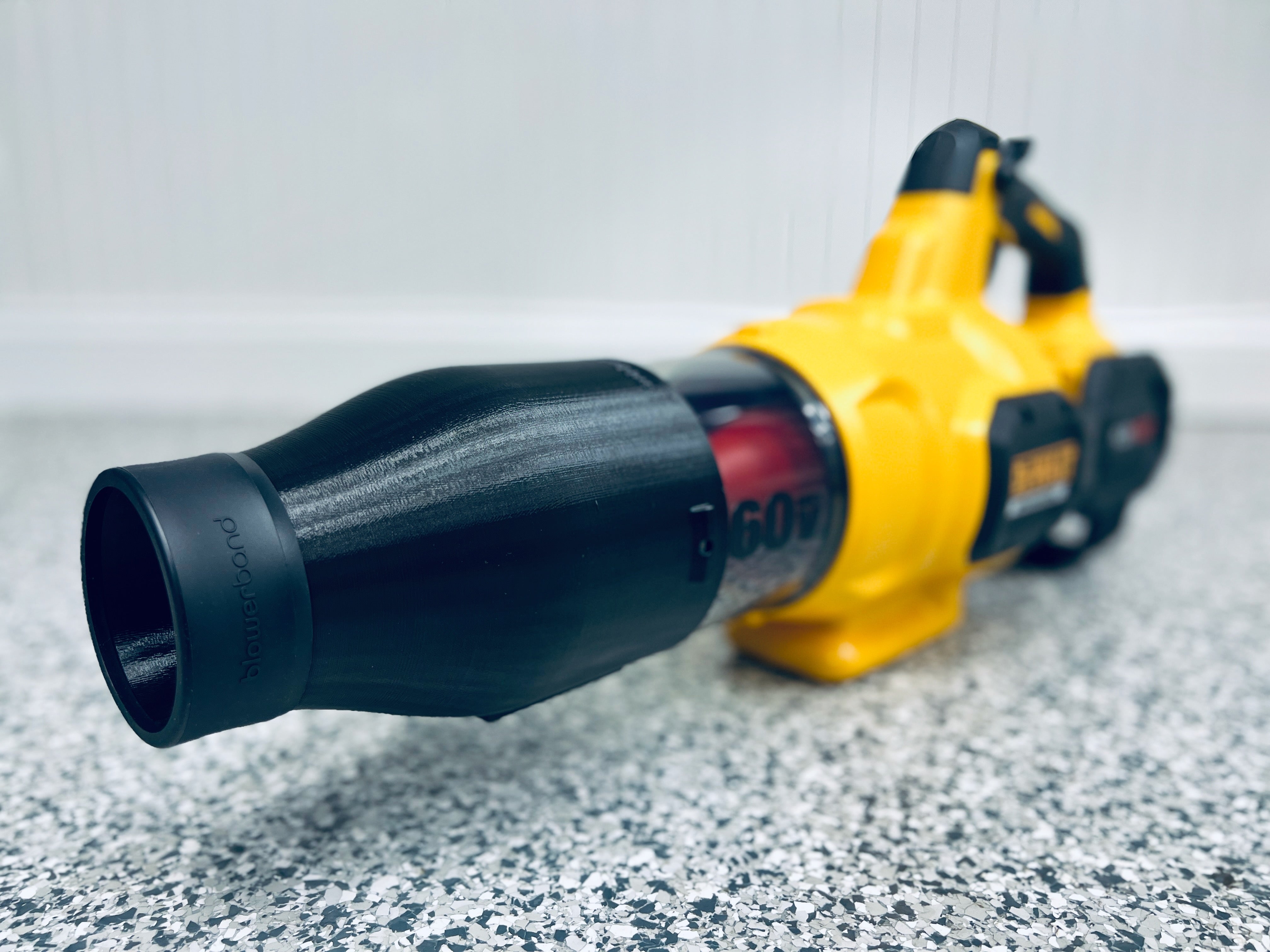 STUBBY® Car Drying Nozzle for DEWALT 20V MAX XR Gen III & 60V MAX Leaf Blowers (DCBL724B, DCBL772B, & DCBL777B) Stubby Nozzle Co.