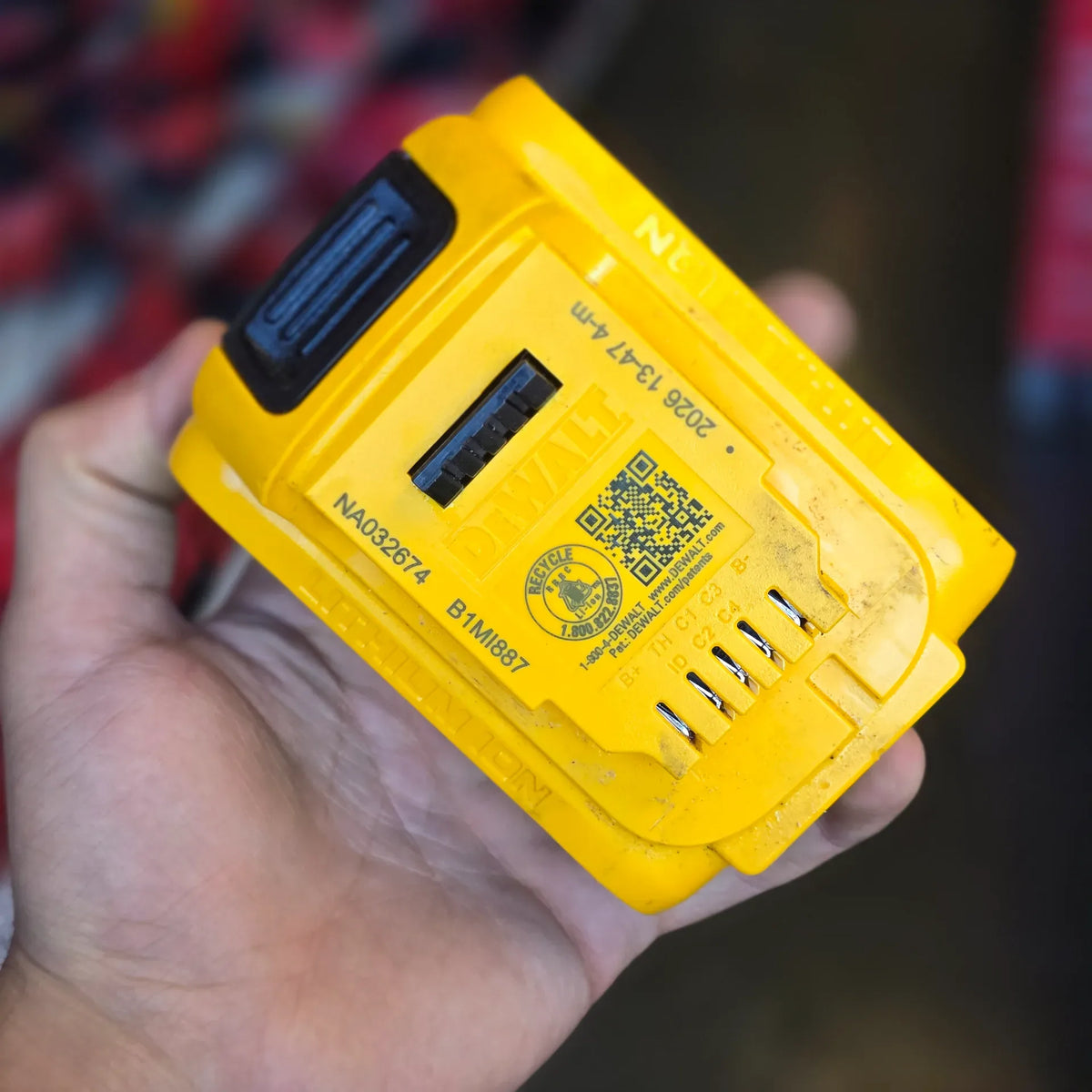 DEWALT DCB205 20V MAX Premium Lithium-Ion 5.0Ah Battery Pack - Used (U3) | #condition_used-u3