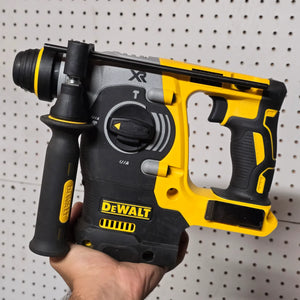 DEWALT DCH273B 20V MAX XR Cordless Brushless 1"  SDS Plus L-Shape Rotary Hammer Tool Only