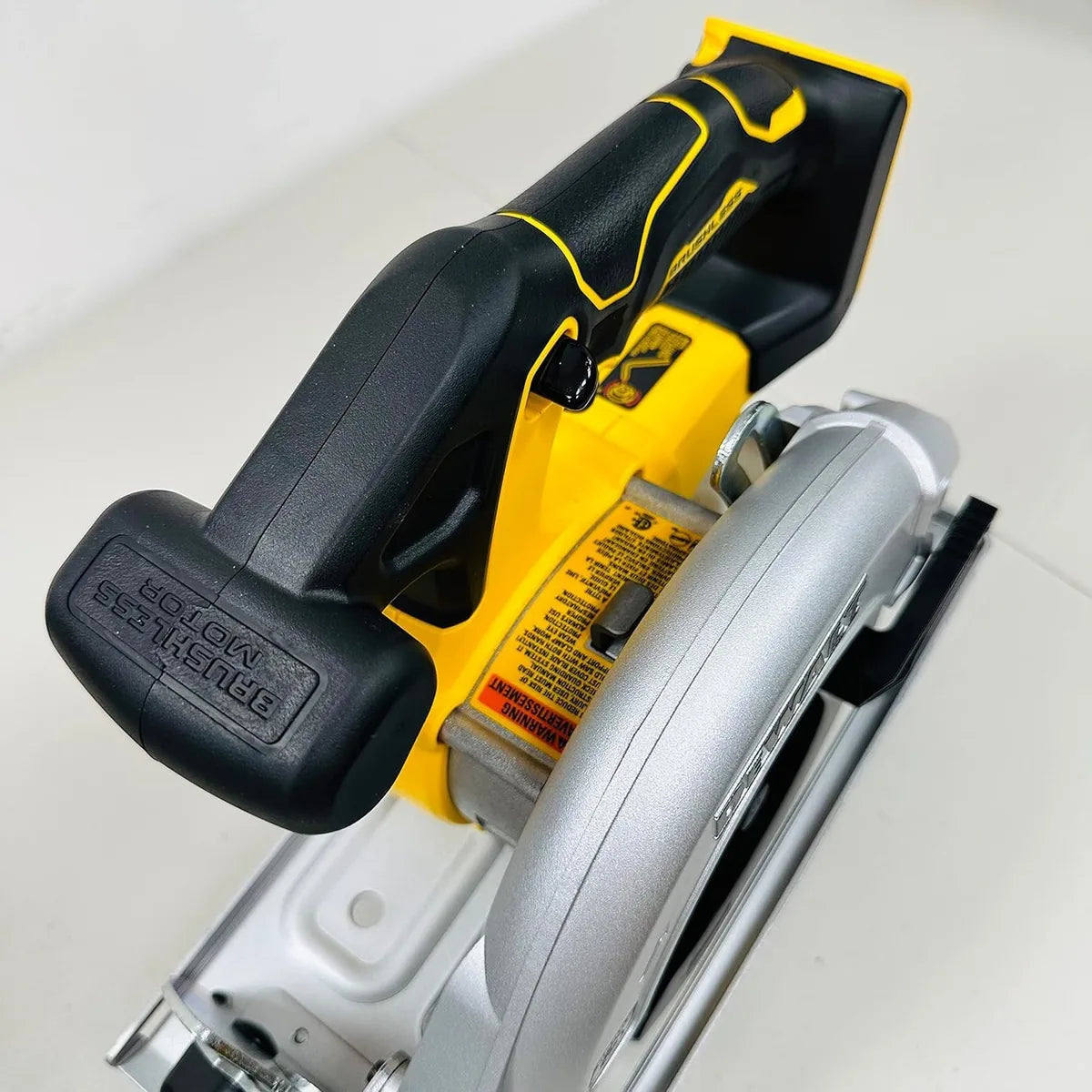 DEWALT DCS566 20V Circular Saw 20V Cordless Brushless 6.5 Circular Saw Tool Only