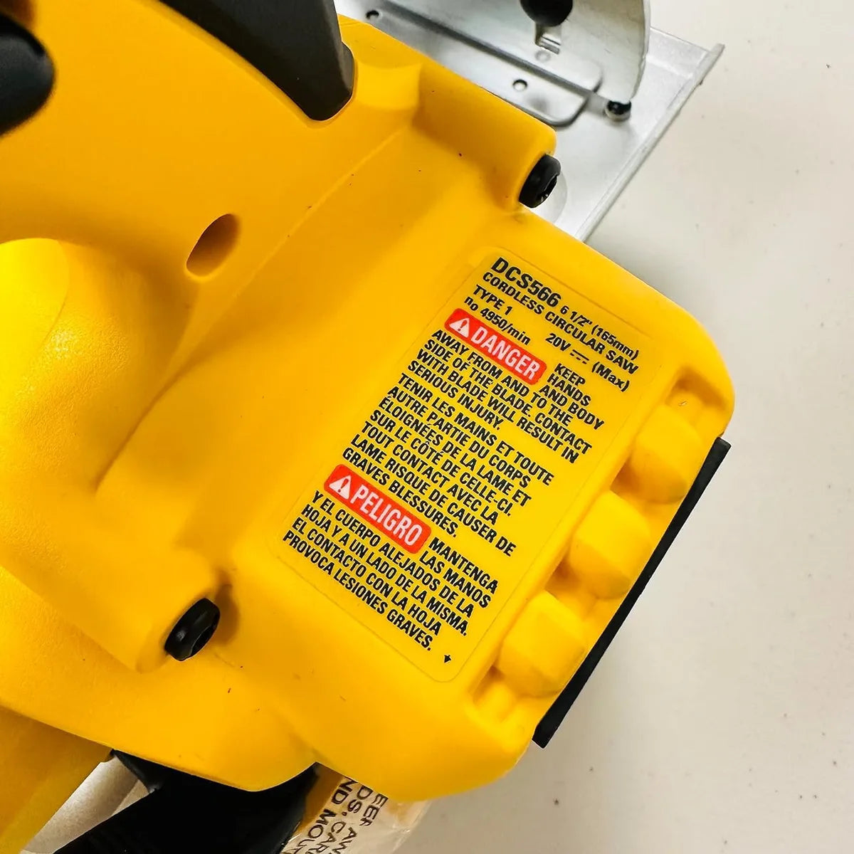 DEWALT DCS566 20V Circular Saw 20V Cordless Brushless 6.5 Circular Saw Tool Only