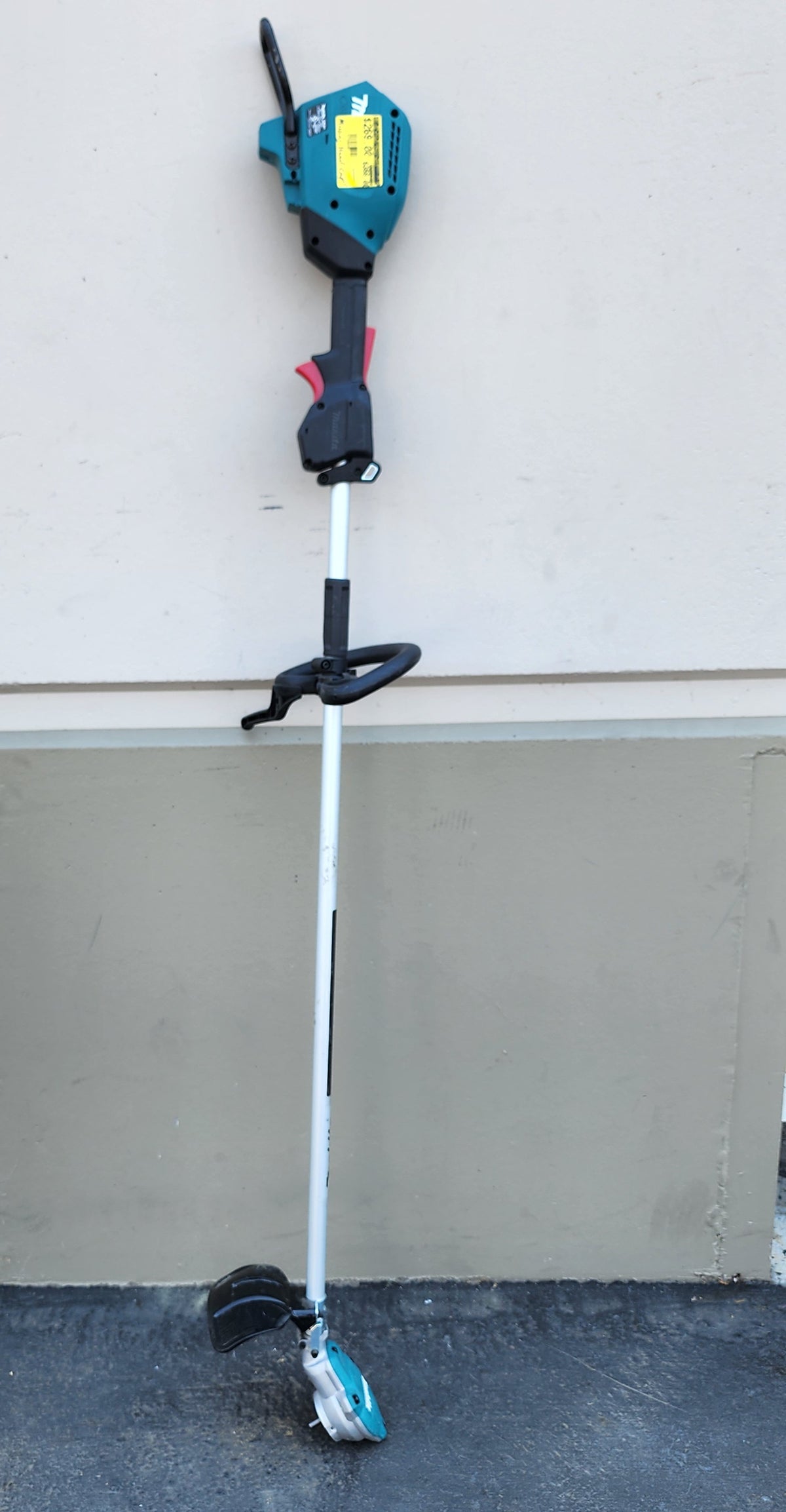 Makita GRU01Z 15 in. String Trimmer