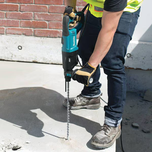 Makita 8 Amp 1 in. Corded SDS-Plus Concrete/Masonry AVT (Anti-Vibration Technology)