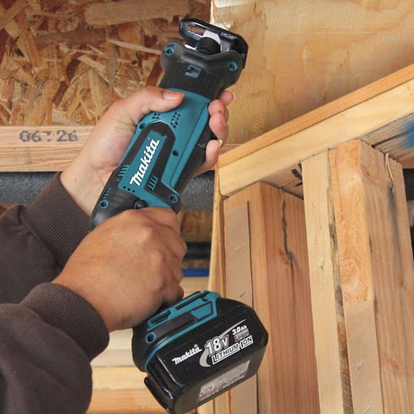 Makita X18V LXT compact saw