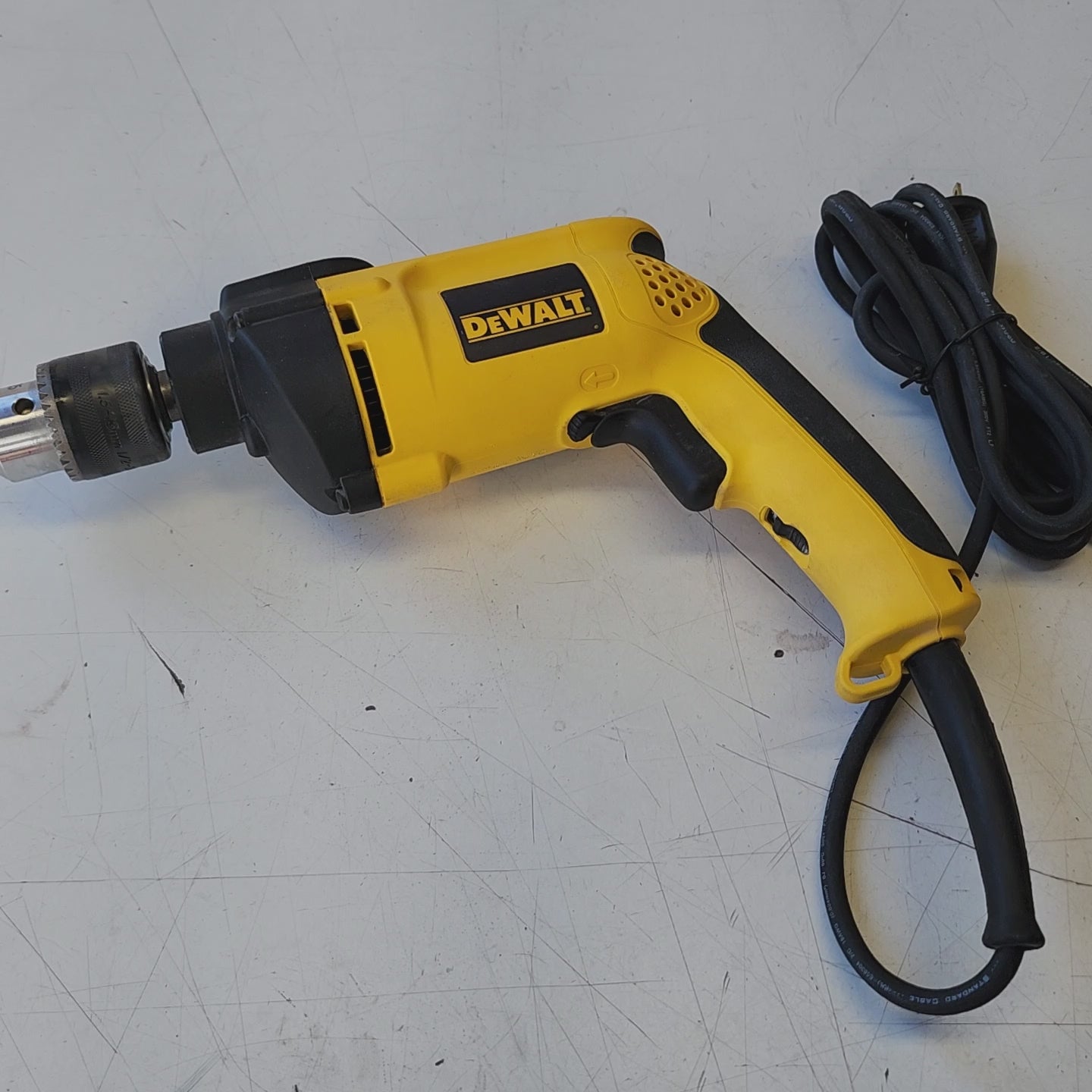 DEWALT 7.8 amp hammer drill 1/2 in chuck corded drilling tool